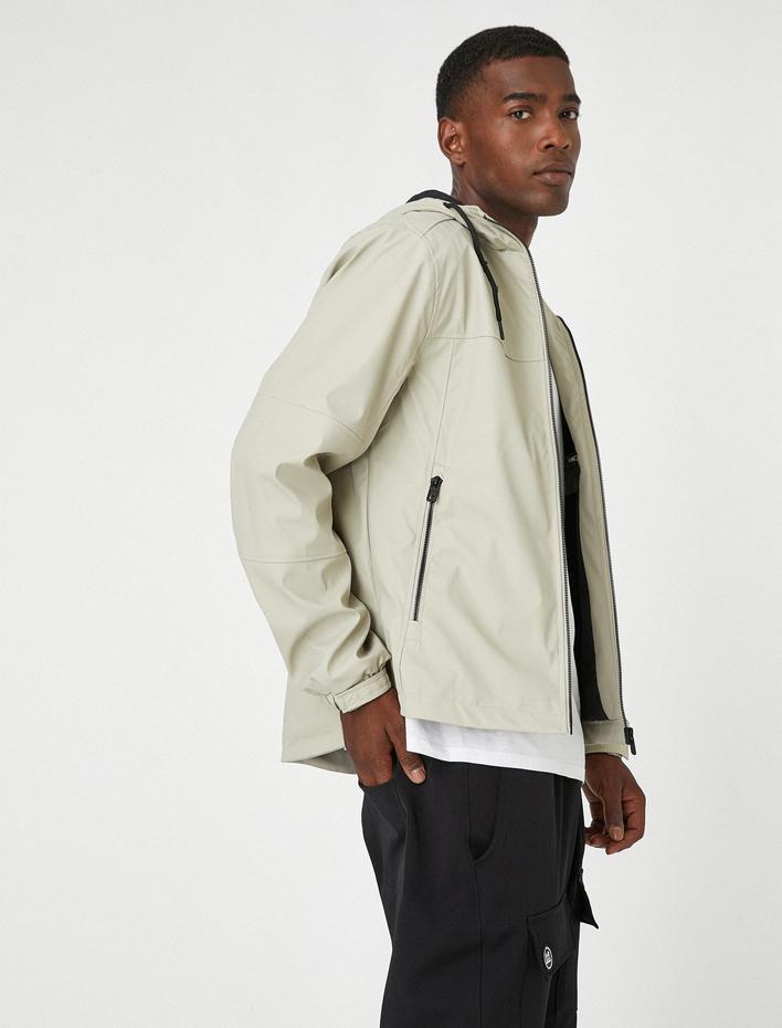  Deri Görünümlü Yağmurluk Kapşonlu Su Geçirmez