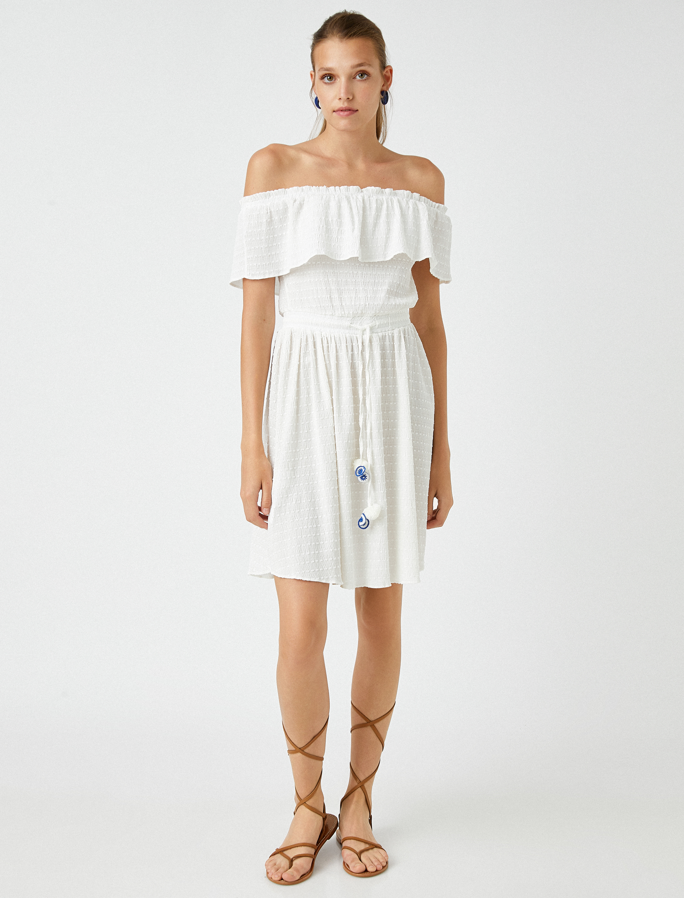   Omzu Açık Mini Elbise Püskül Detaylı