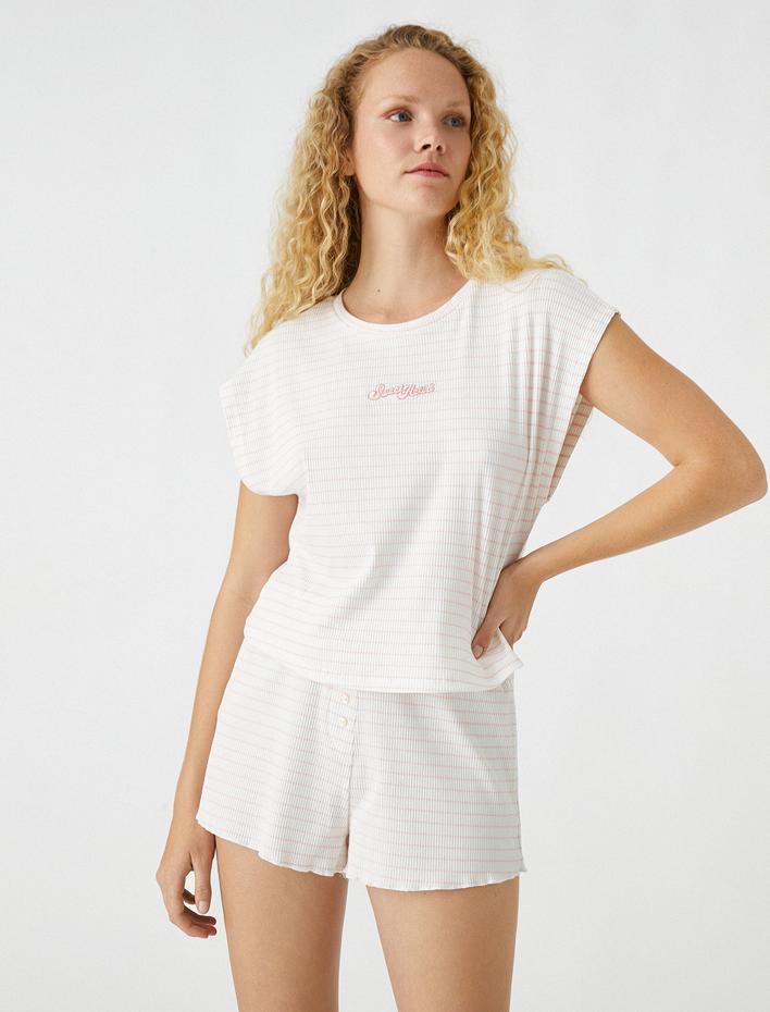  Beli Lastikli Şort Düğme Detaylı