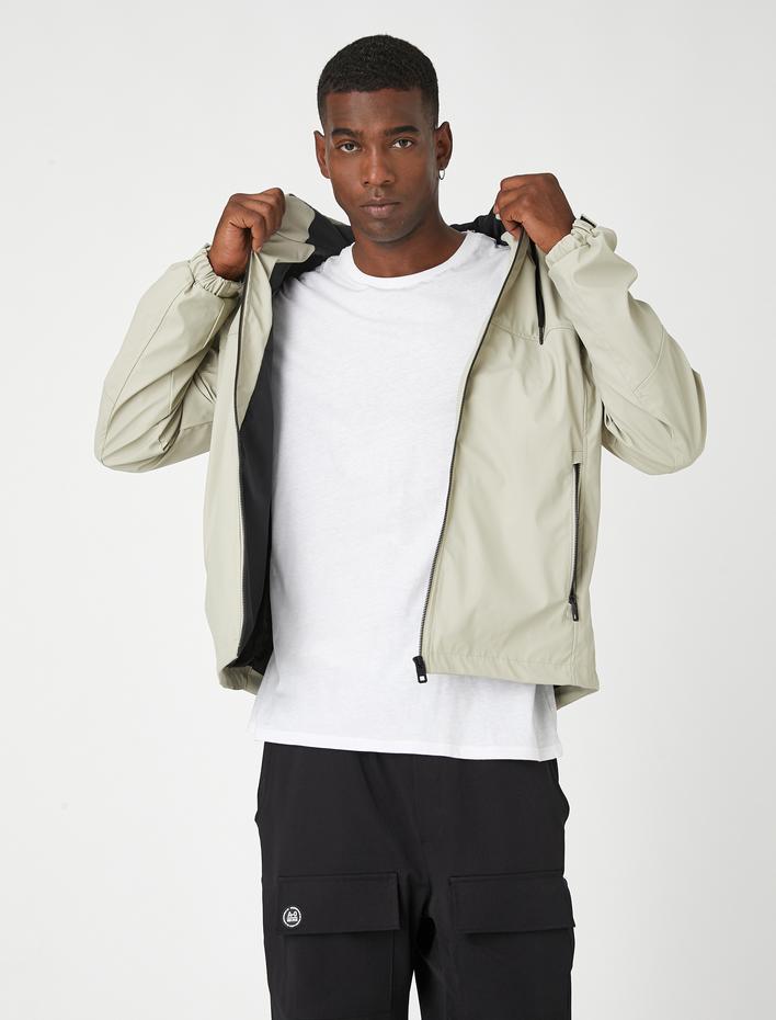  Deri Görünümlü Yağmurluk Kapşonlu Su Geçirmez