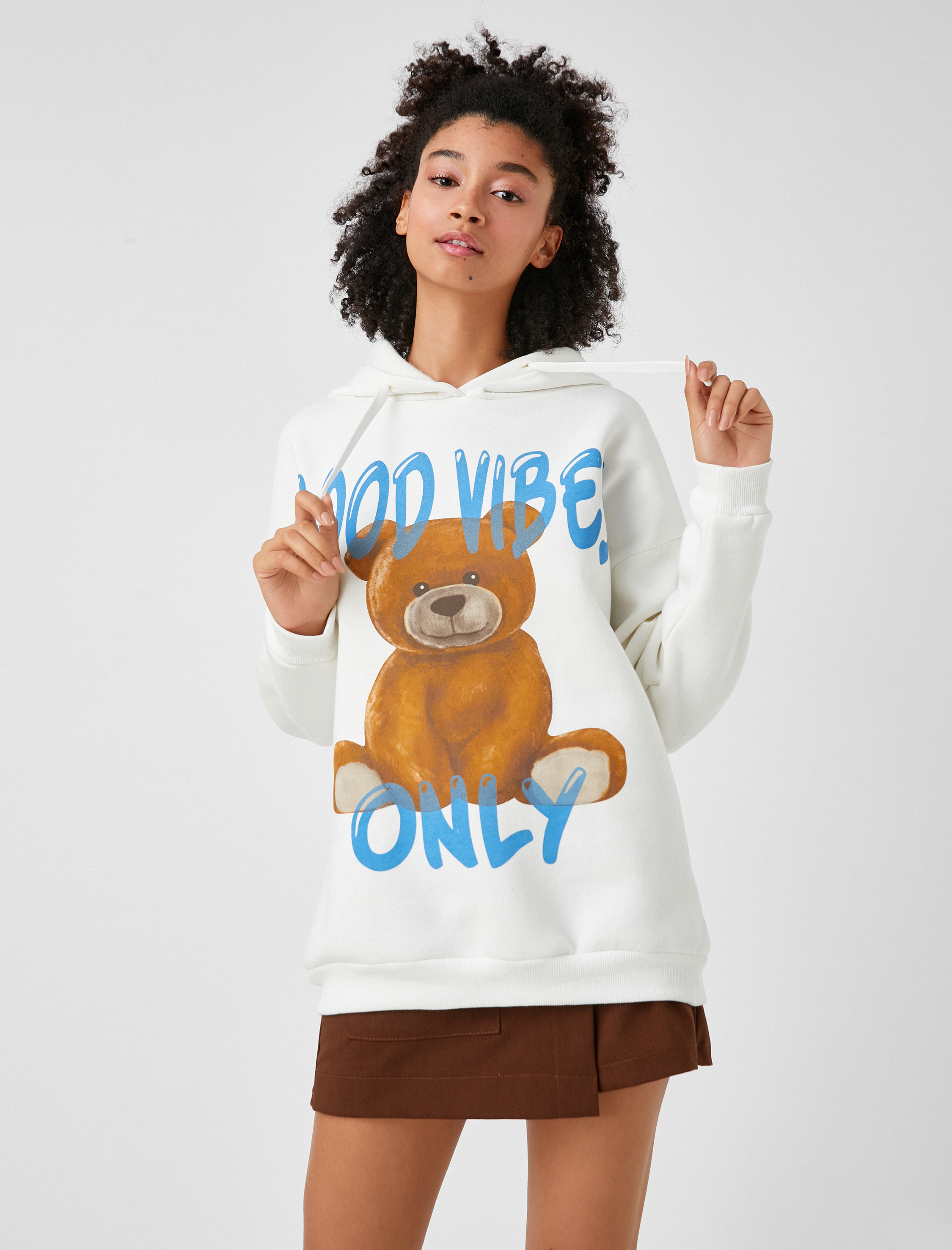   Şardonlu Kapüşonlu Uzun Kollu Ayıcık Baskılı Sweatshirt