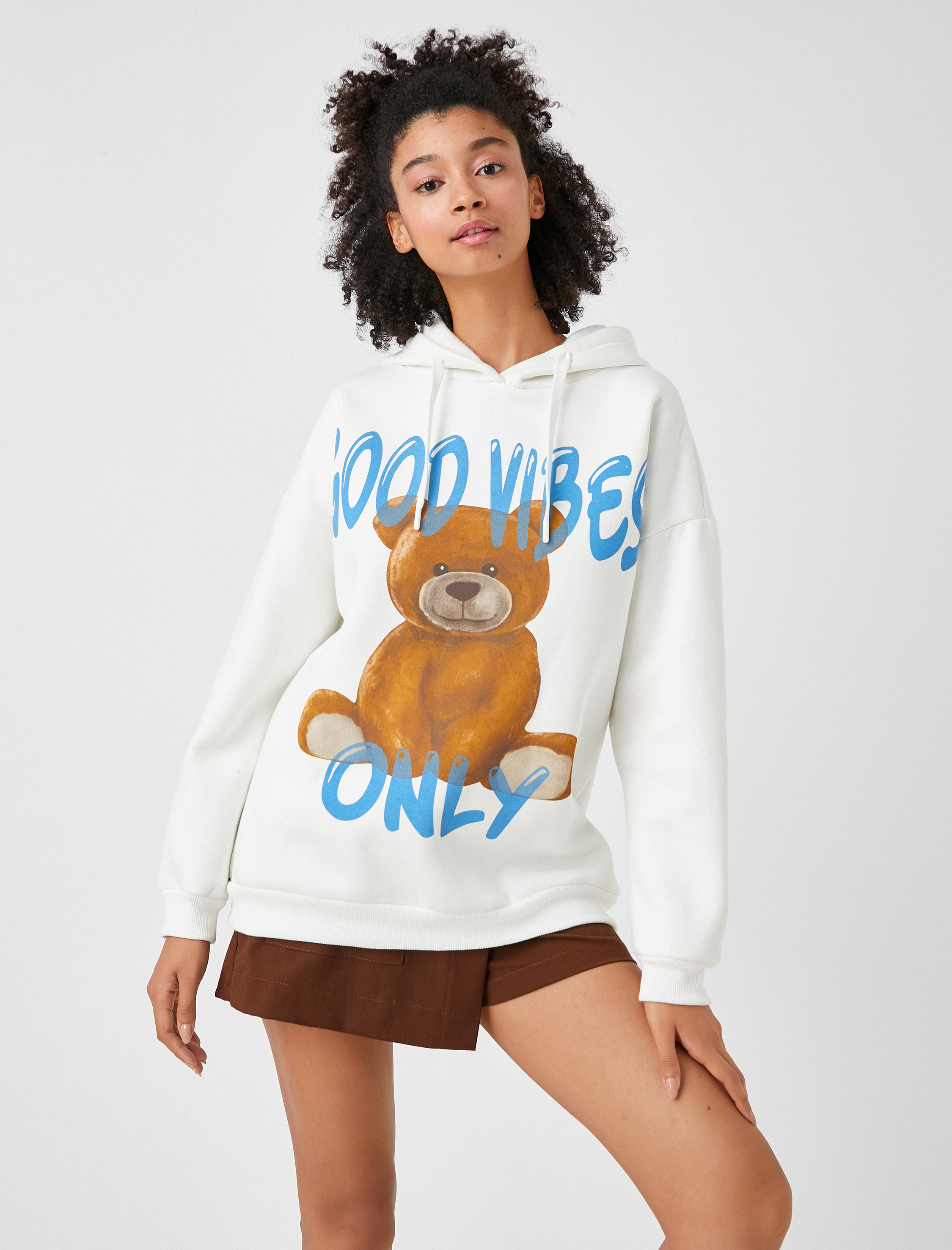   Şardonlu Kapüşonlu Uzun Kollu Ayıcık Baskılı Sweatshirt