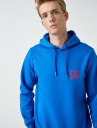 Yazılı Kapşonlu Sweatshirt Şardonlu