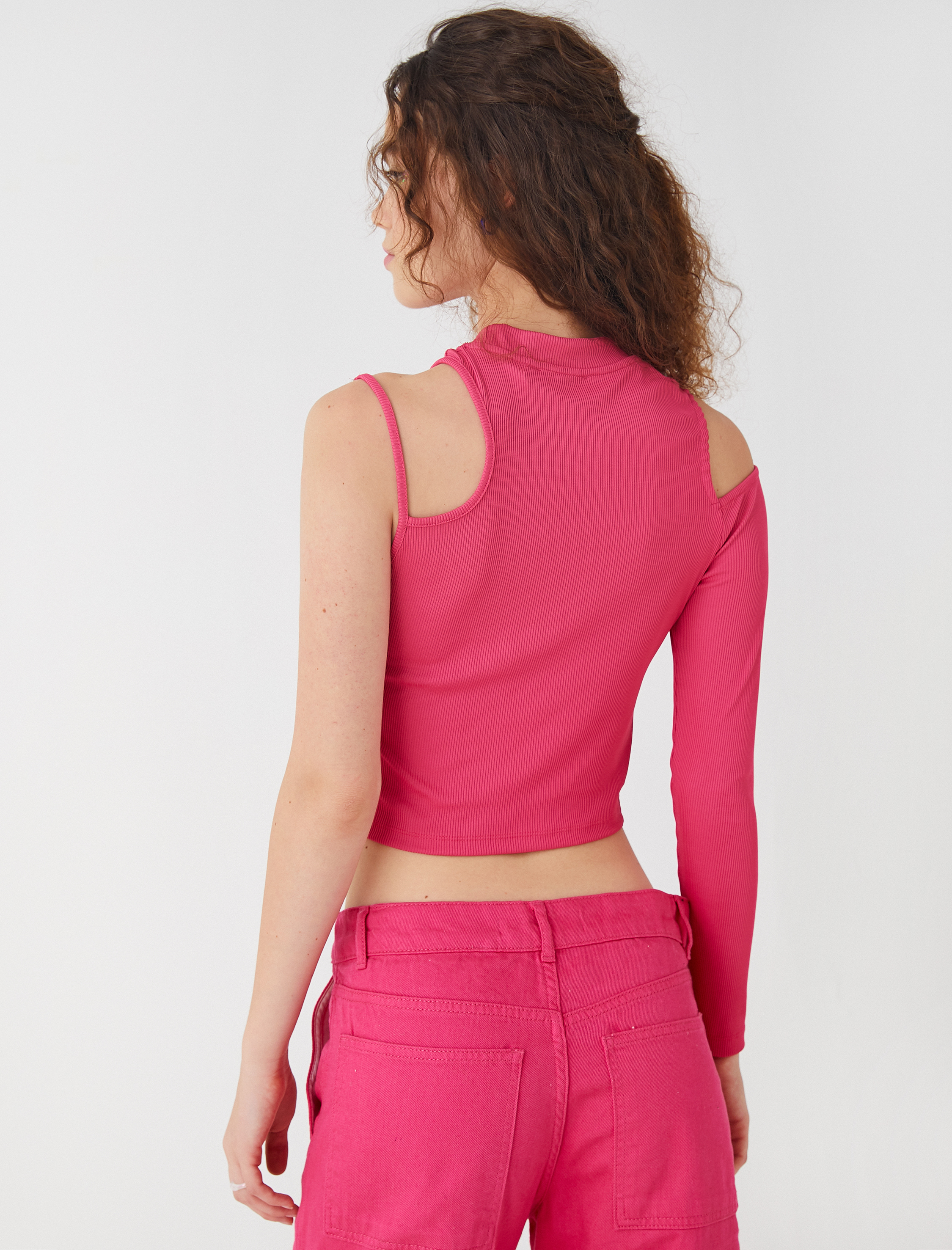   Tek Omuz Tişört Crop Uzun Kollu Pencere Detaylı