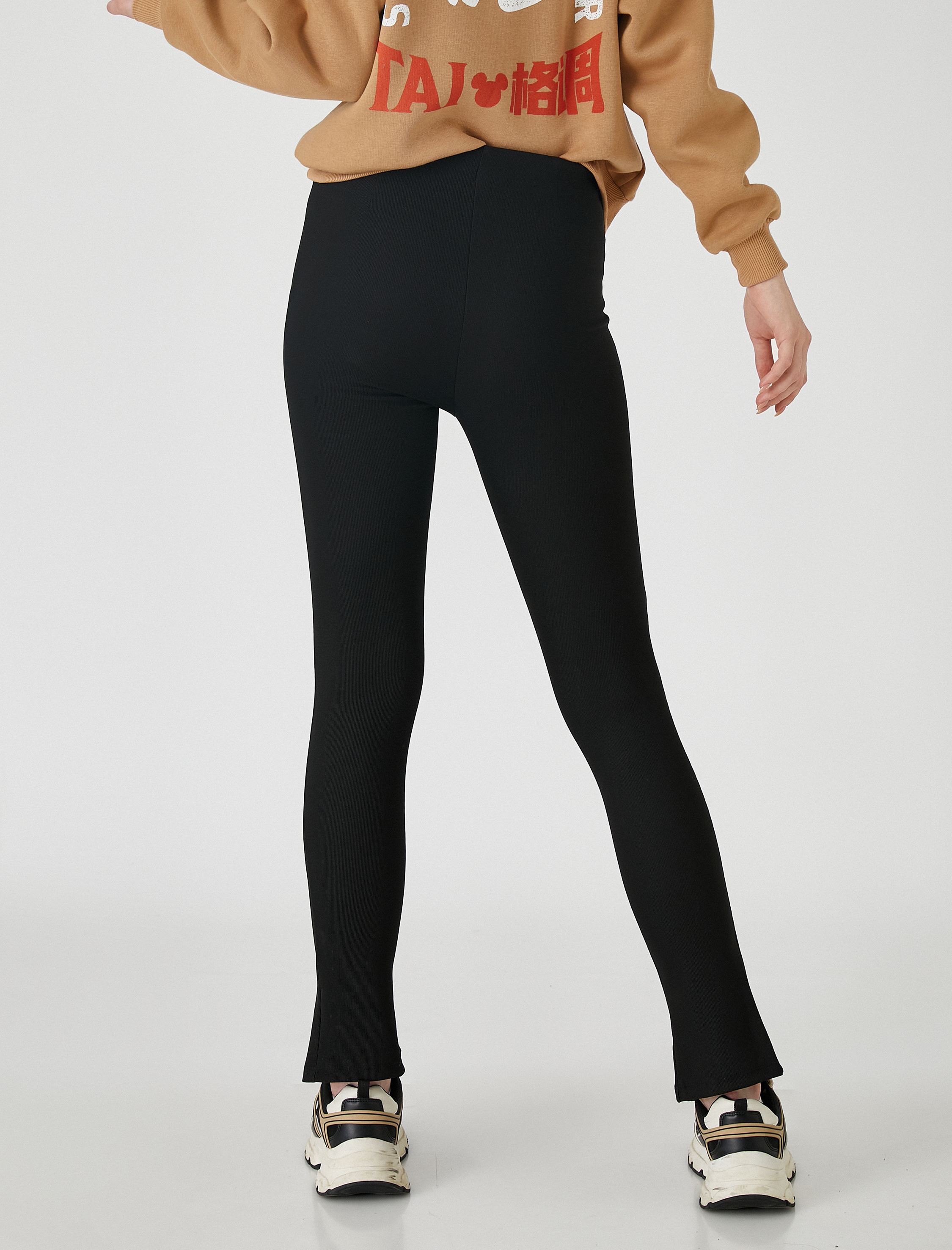   Yırtmaç Detaylı Tayt Nervürlü