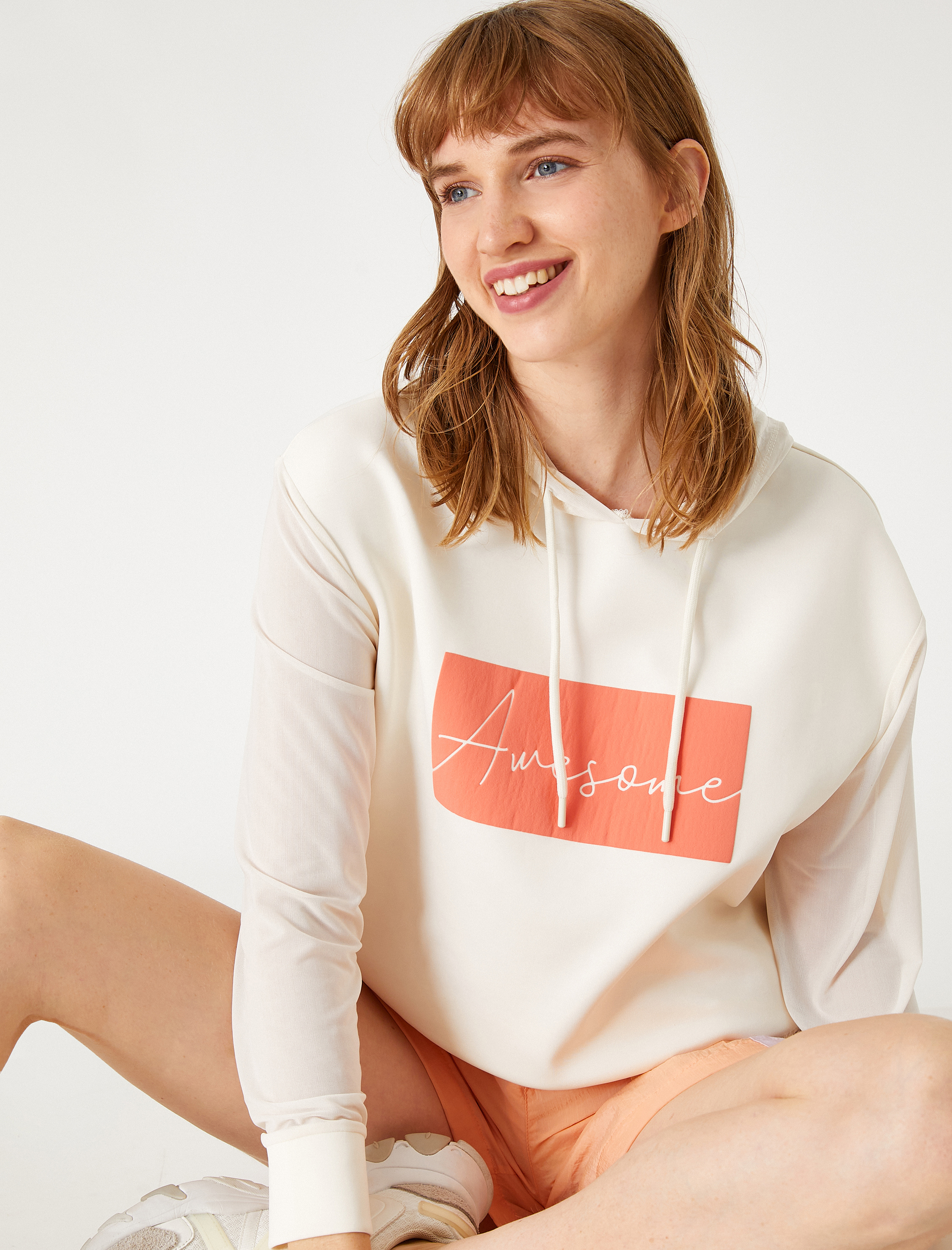   Kapüşonlu Sweatshirt