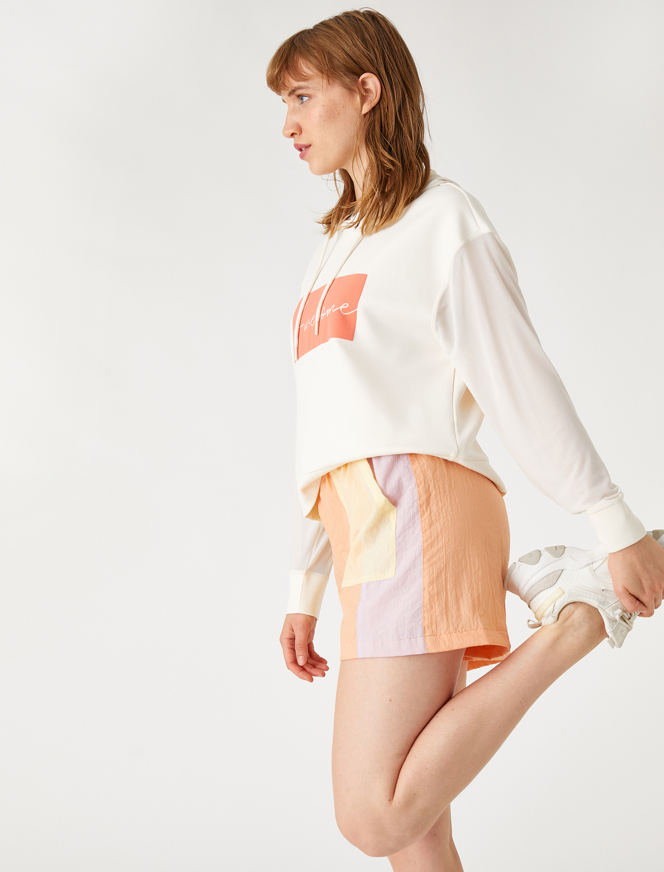   Kapüşonlu Sweatshirt