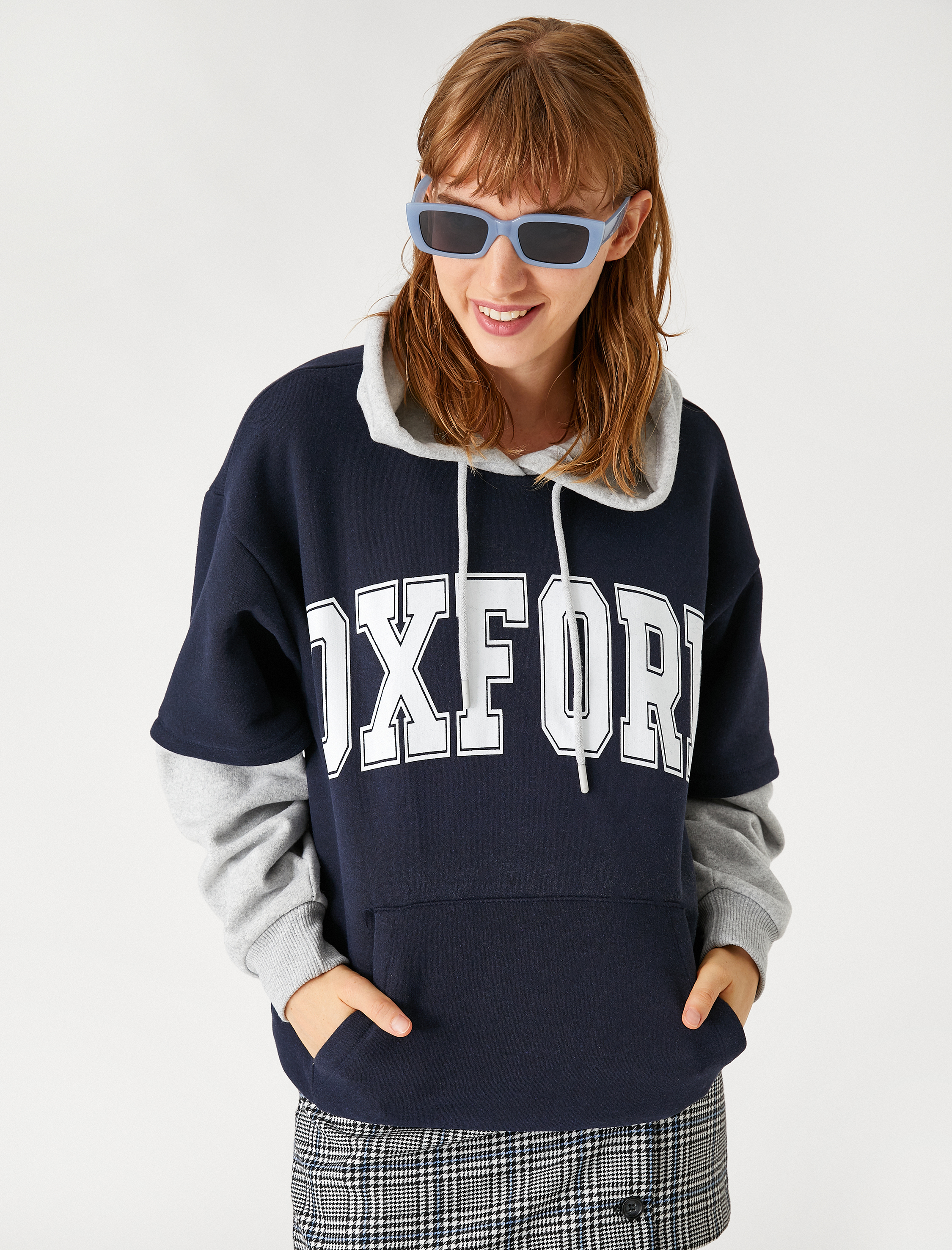   İşlemeli Kolej Sweatshirt Kapüşonlu Cepli