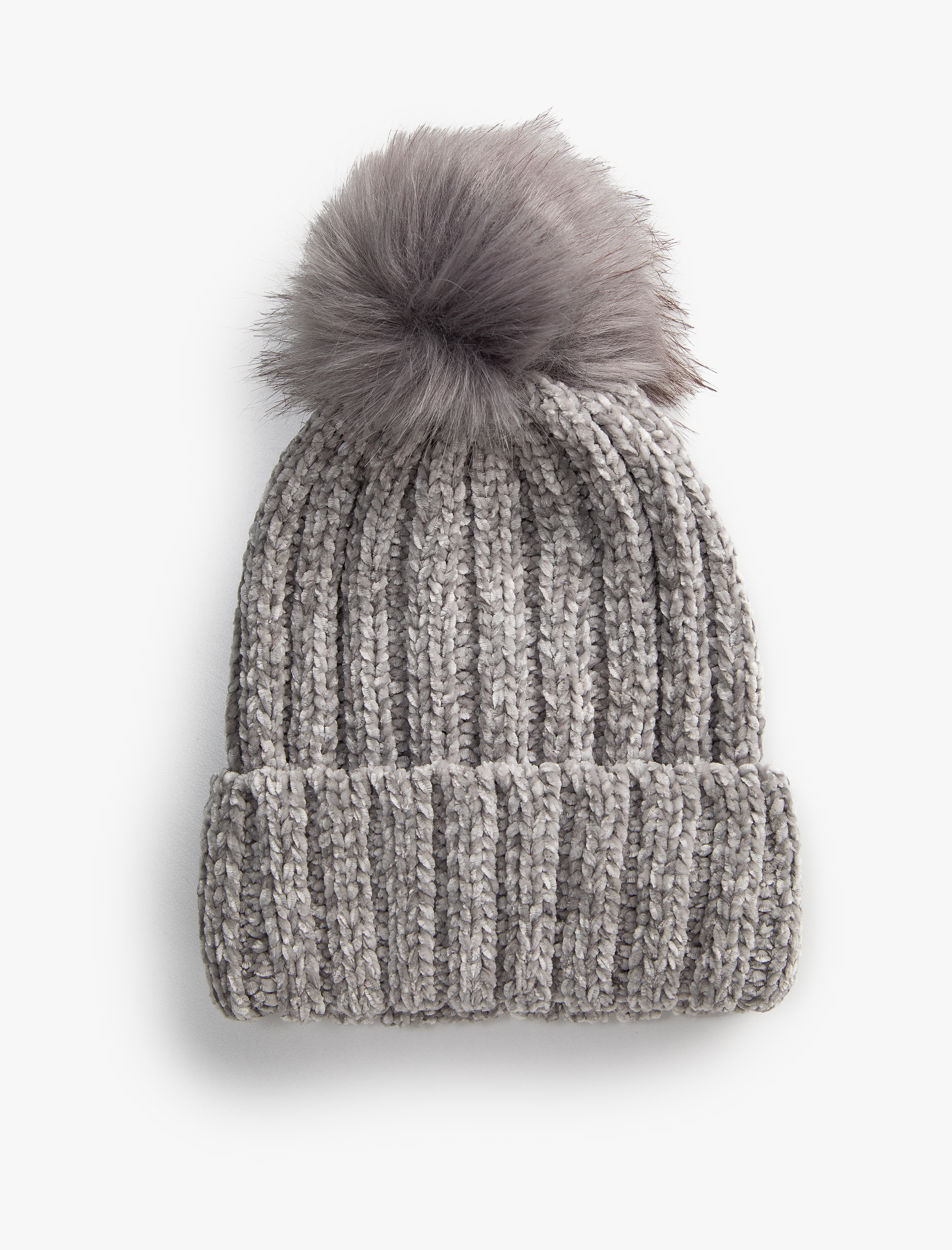  Kadın Ponponlu Örgü Bere