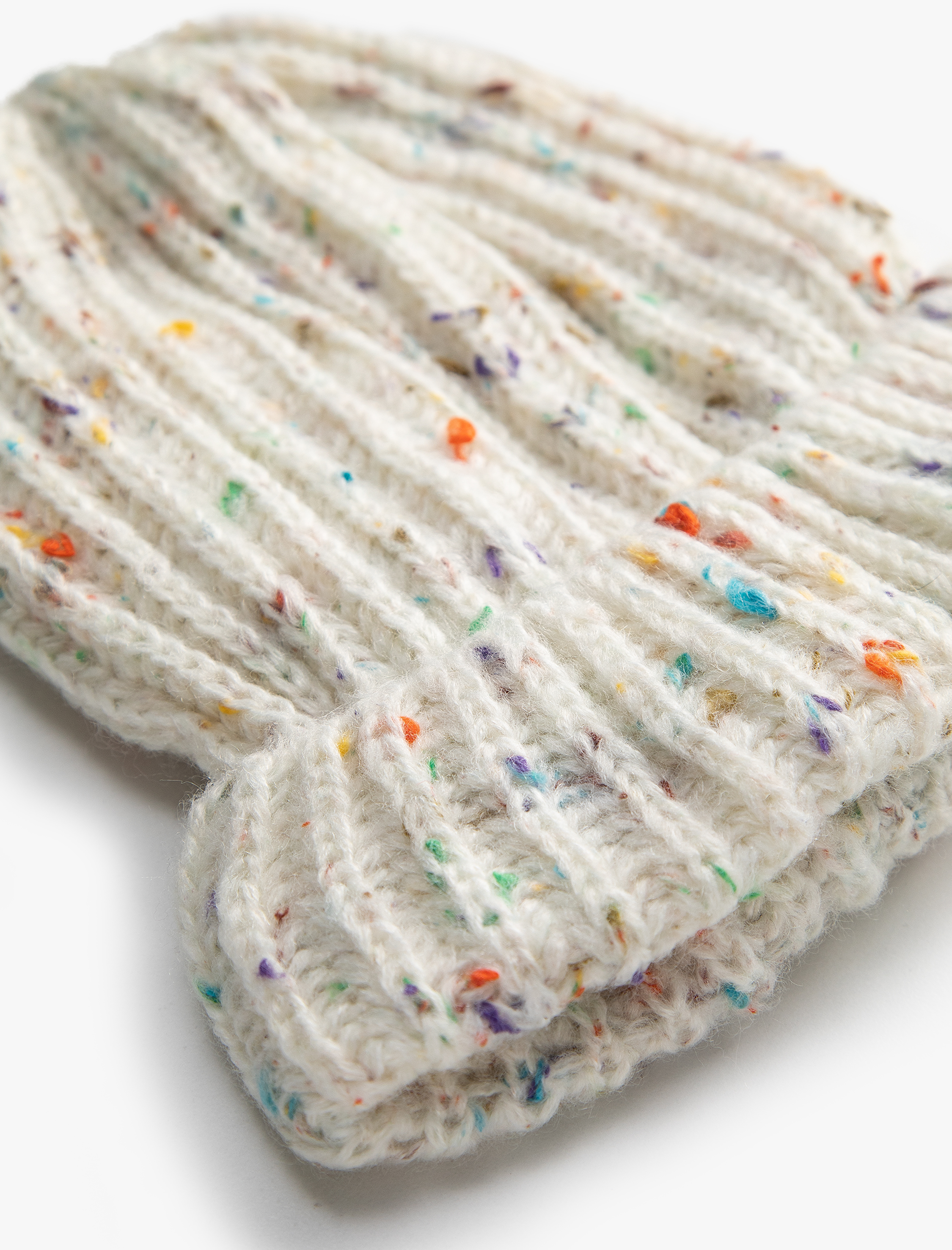  Kadın Lastikli Örgü Bere