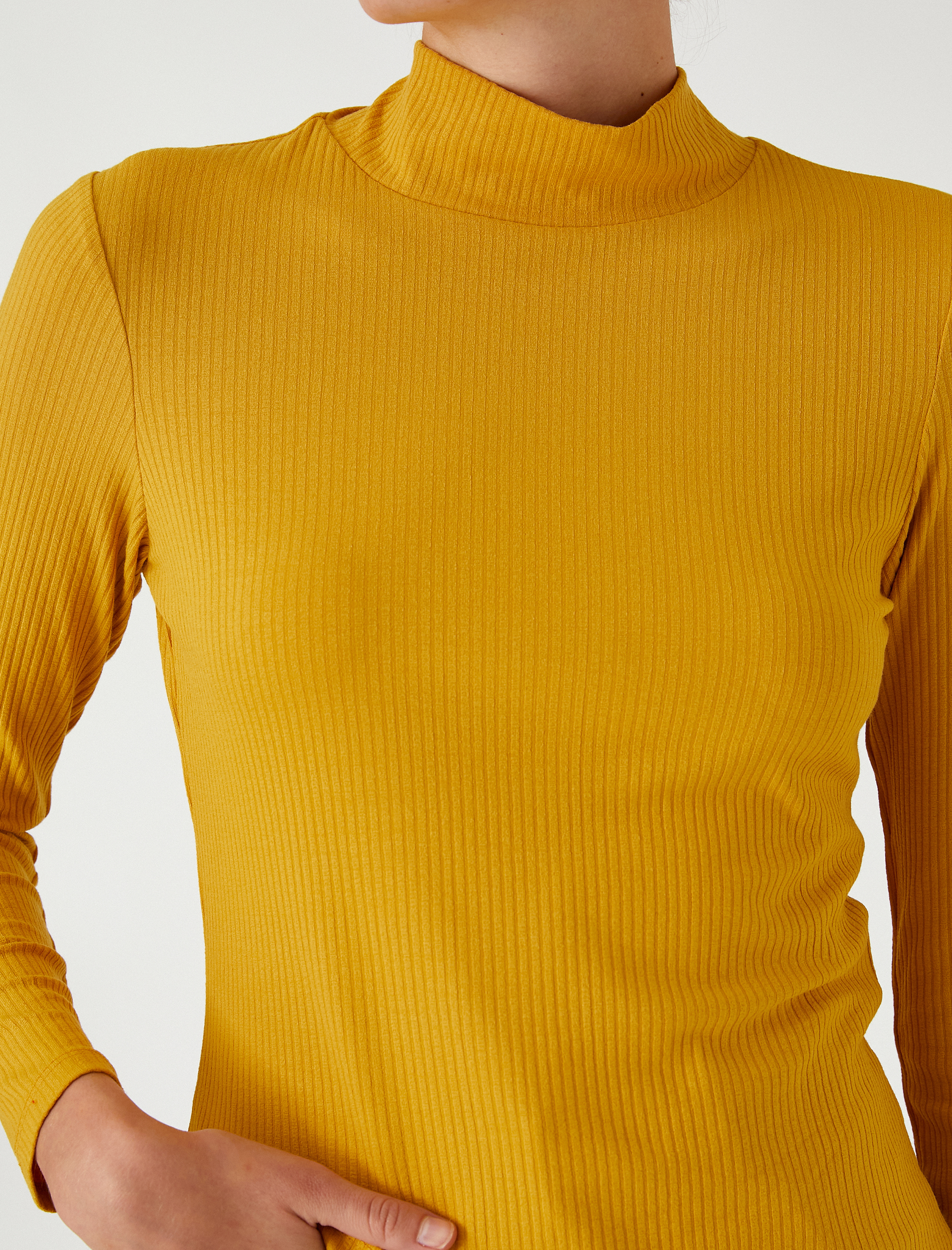   Uzun Kollu Tişört Balıkçı Yaka