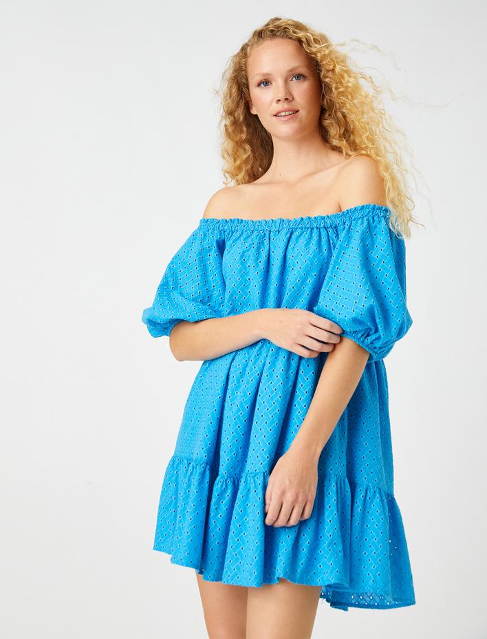  Melis Ağazat X Koton - Omzu Açık Fisto Mini Elbise