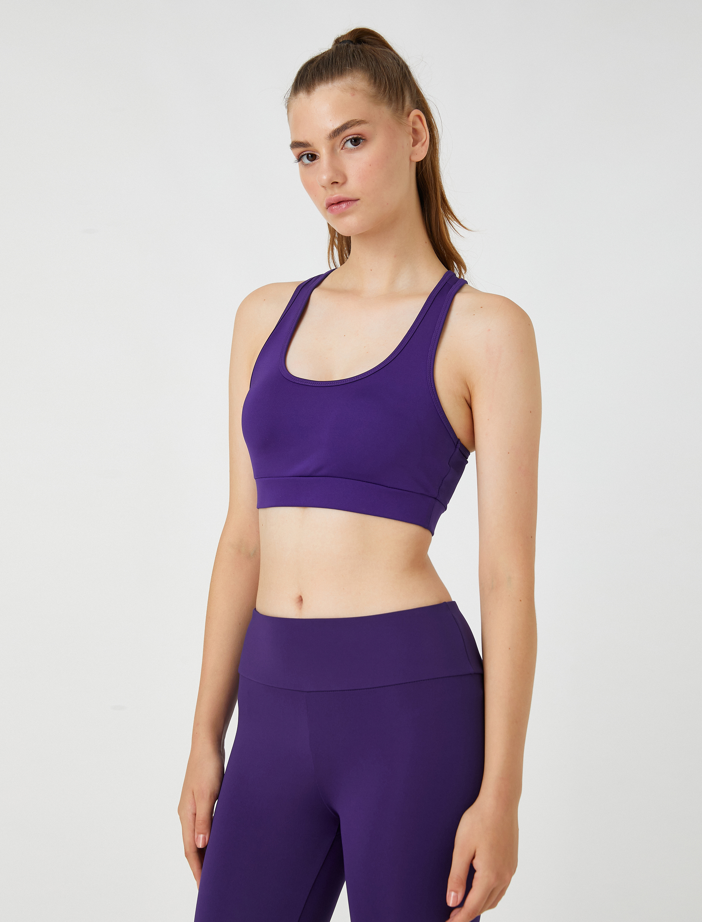   Basic Sporcu Sütyeni Halter Yaka