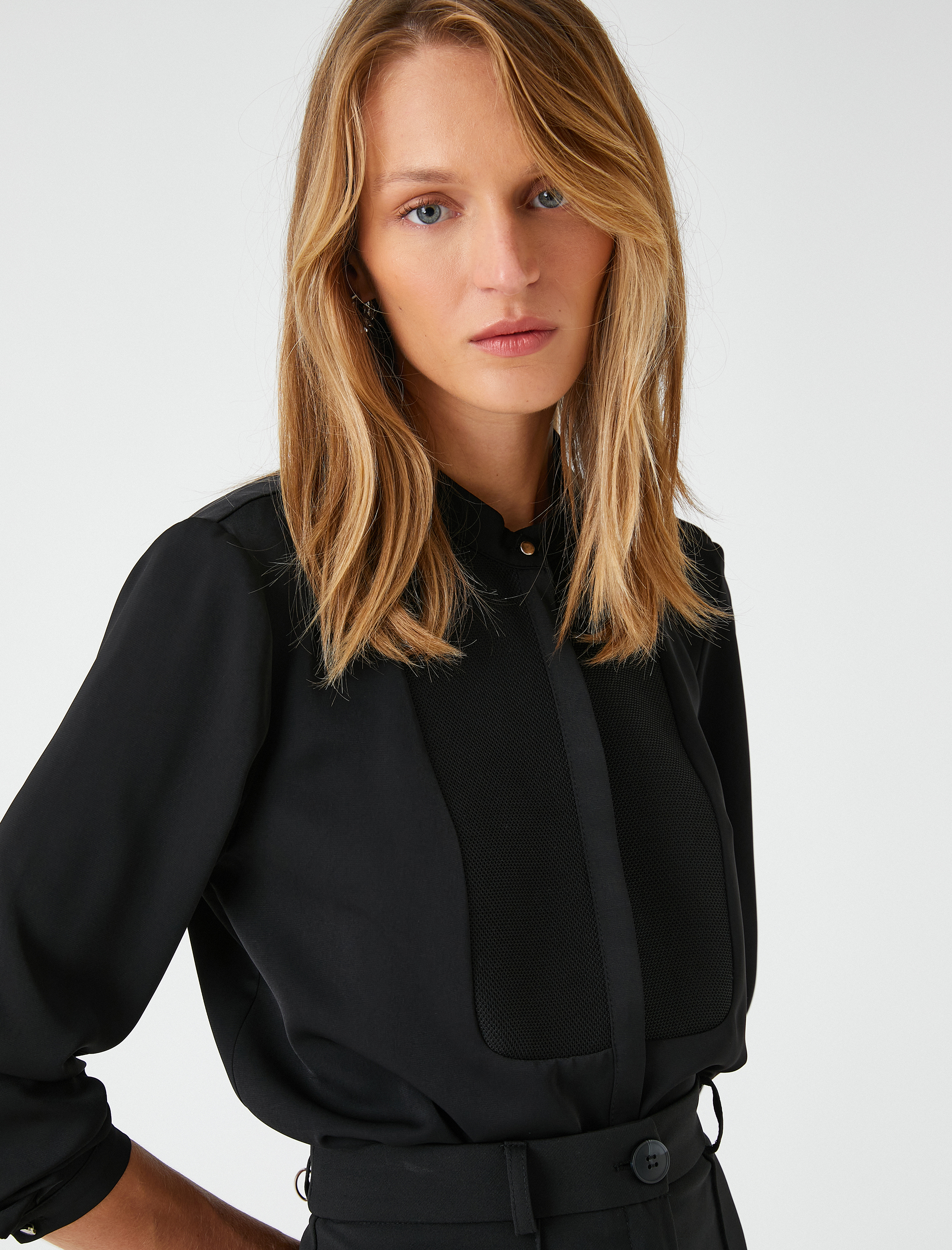   Yaka Detaylı Gömlek Gizli Düğmeli