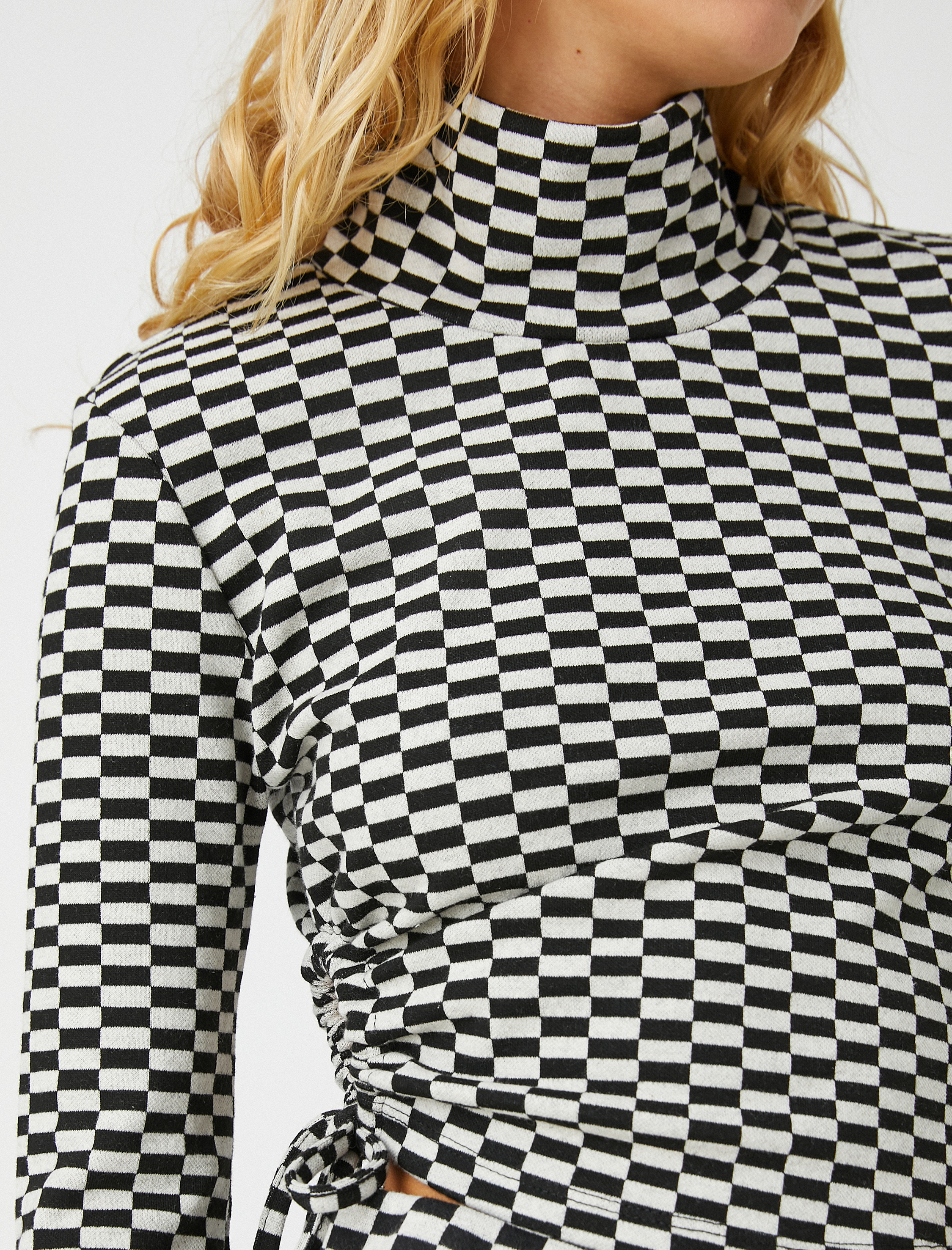   Crop Tişört Dik Yaka Büzgülü