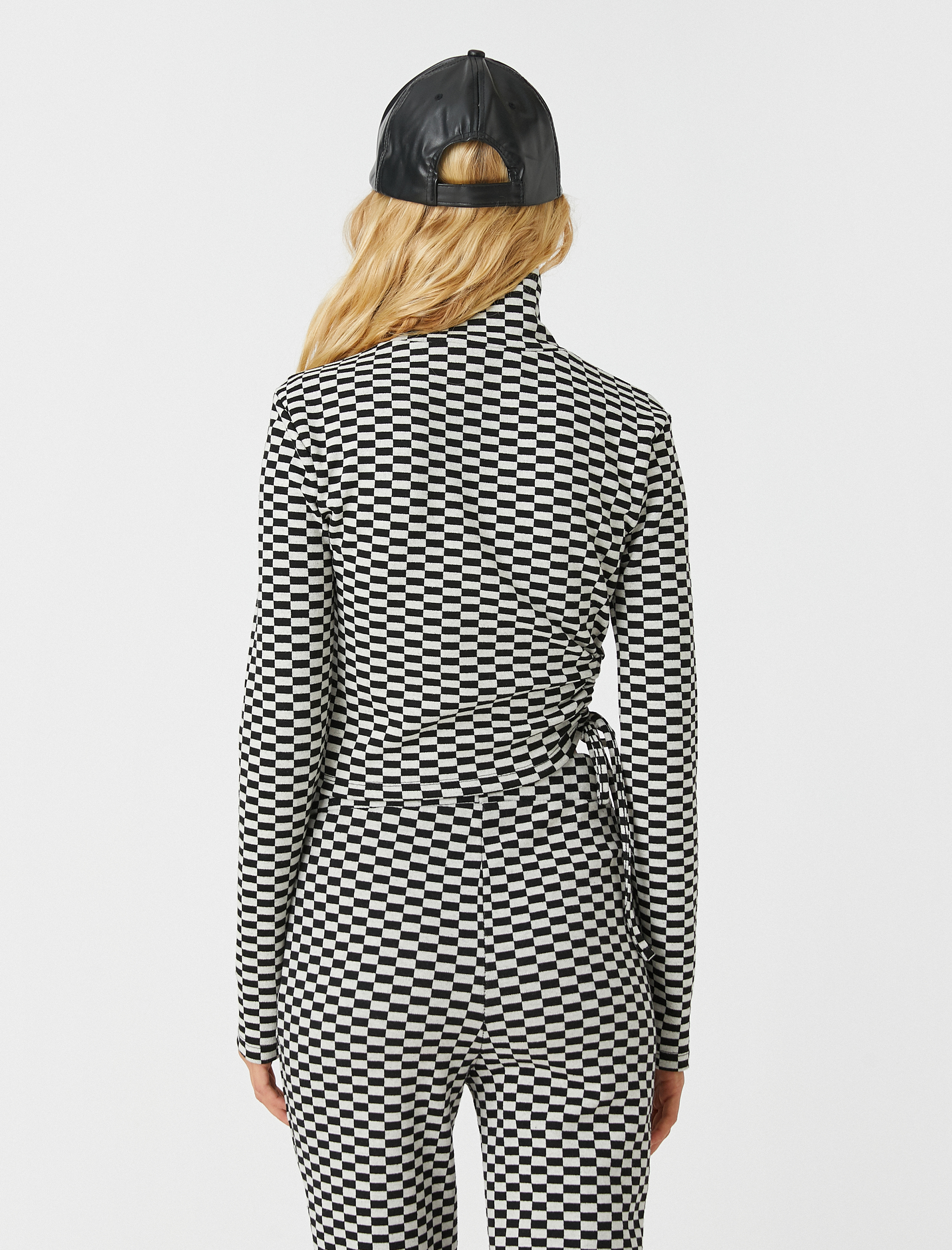   Crop Tişört Dik Yaka Büzgülü