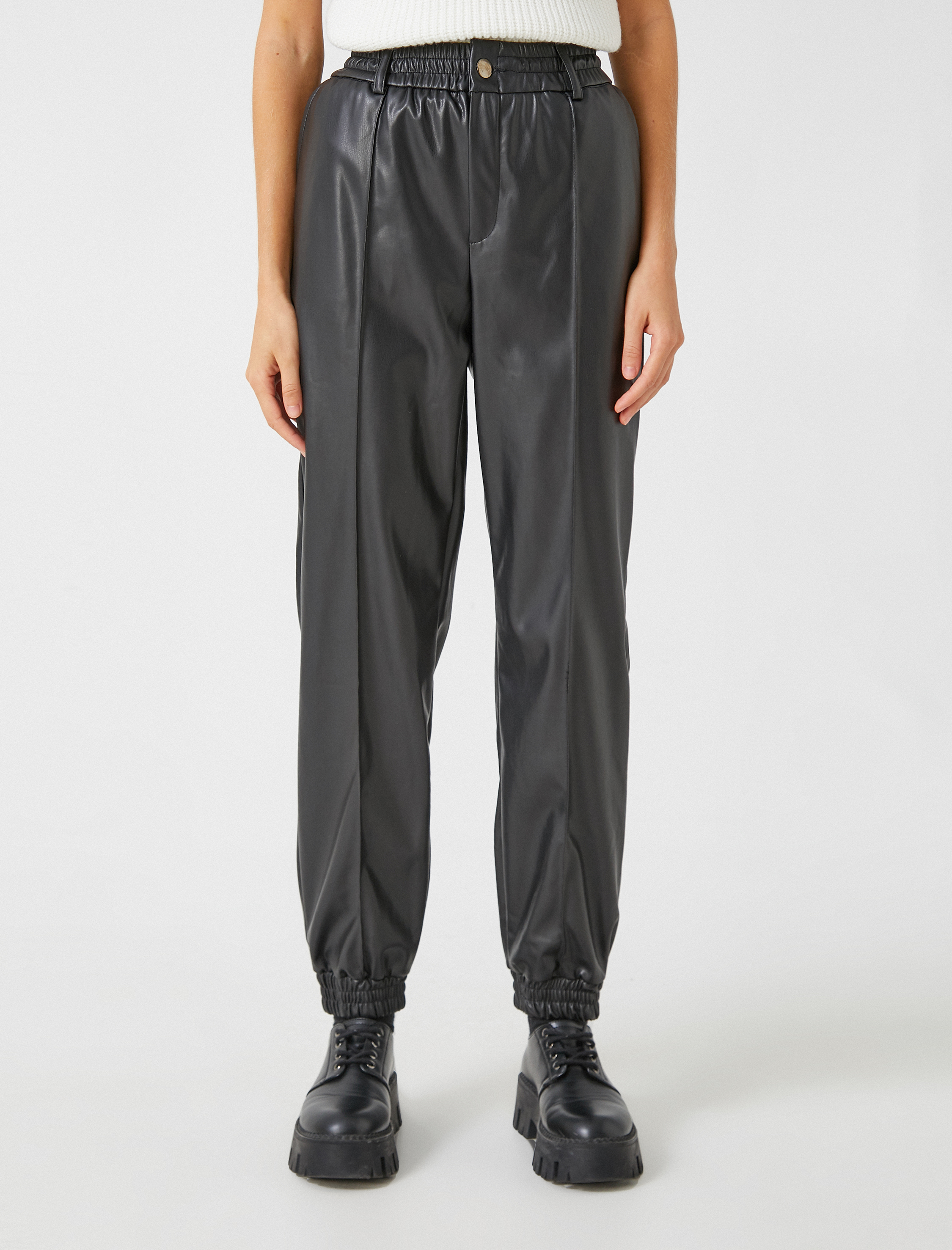 Jogger Pantolon Deri Görünümlü