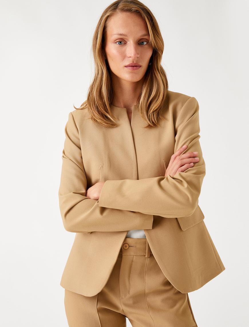   Yakasız Blazer Ceket