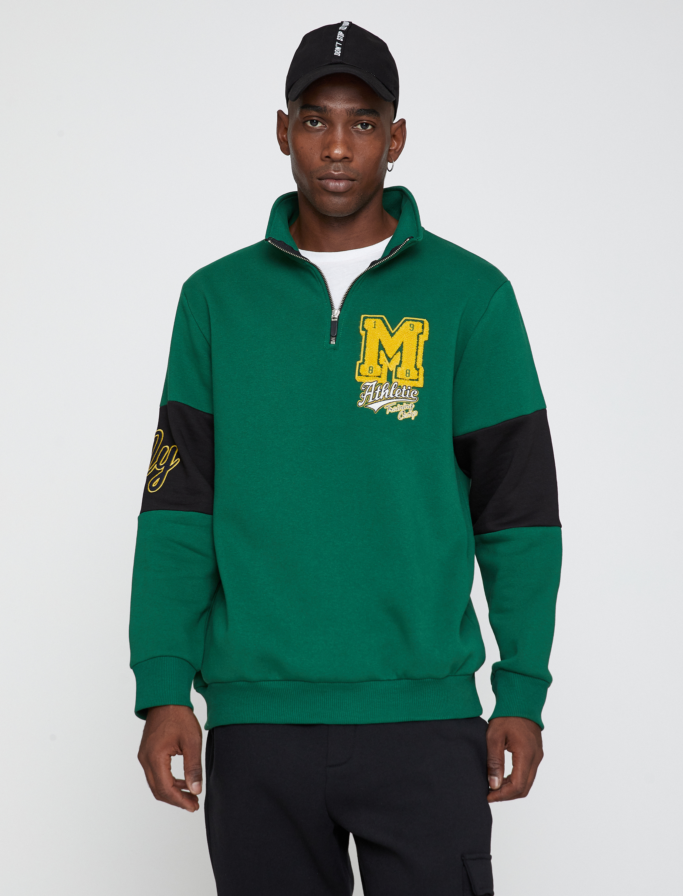   Kolej Baskılı Sweatshirt Şardonlu Dik Yaka