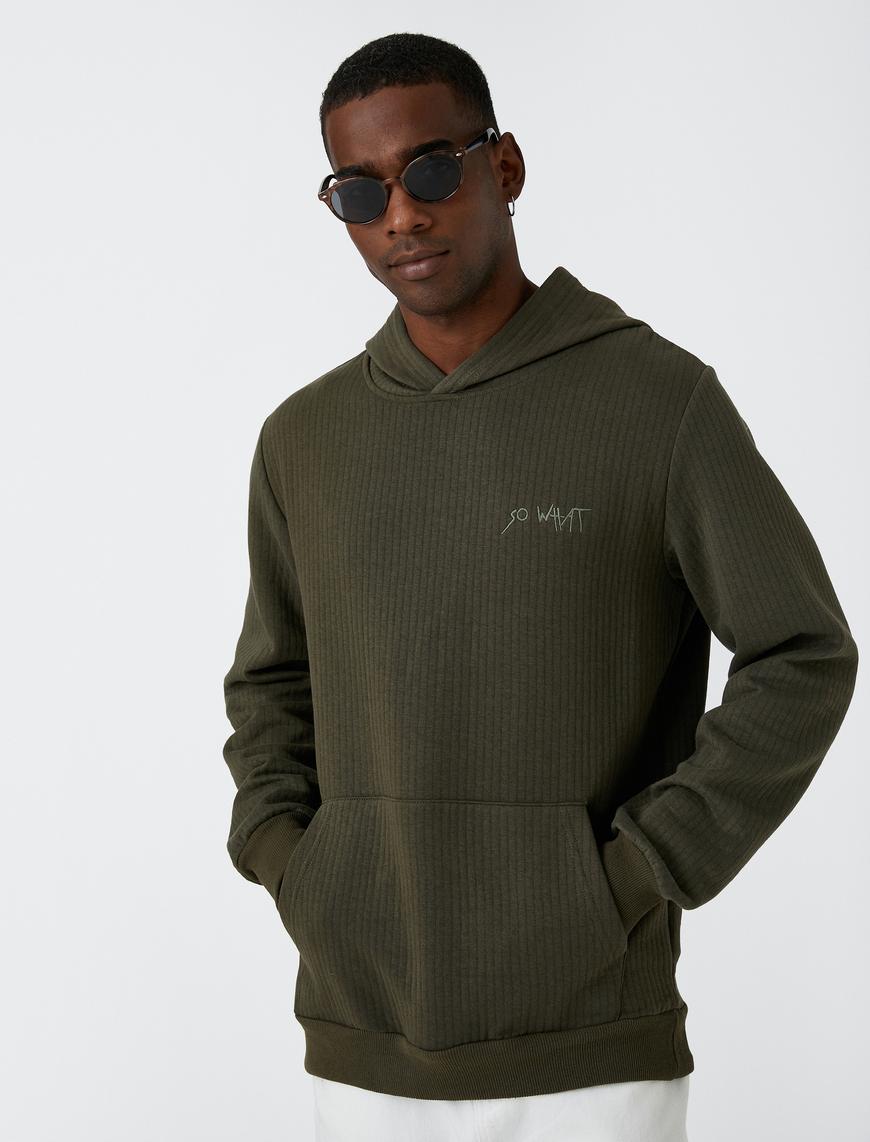   Slogan Baskılı Kapşonlu Sweatshirt Cep Detaylı