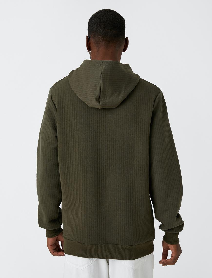   Slogan Baskılı Kapşonlu Sweatshirt Cep Detaylı