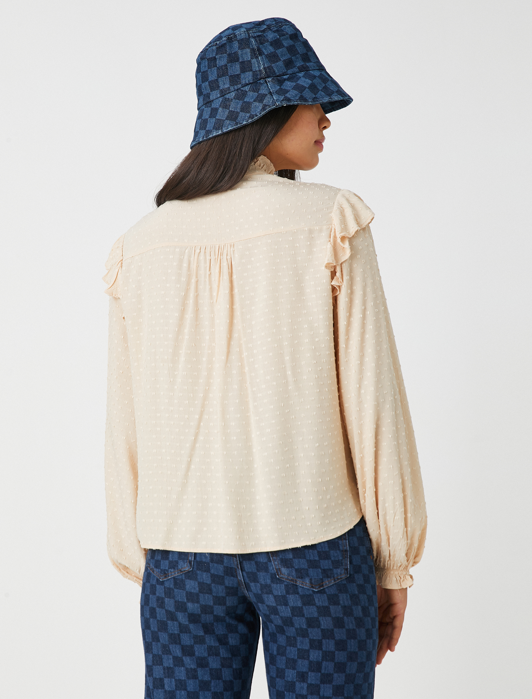   Fırfırlı Gömlek Hakim Yaka Dokulu