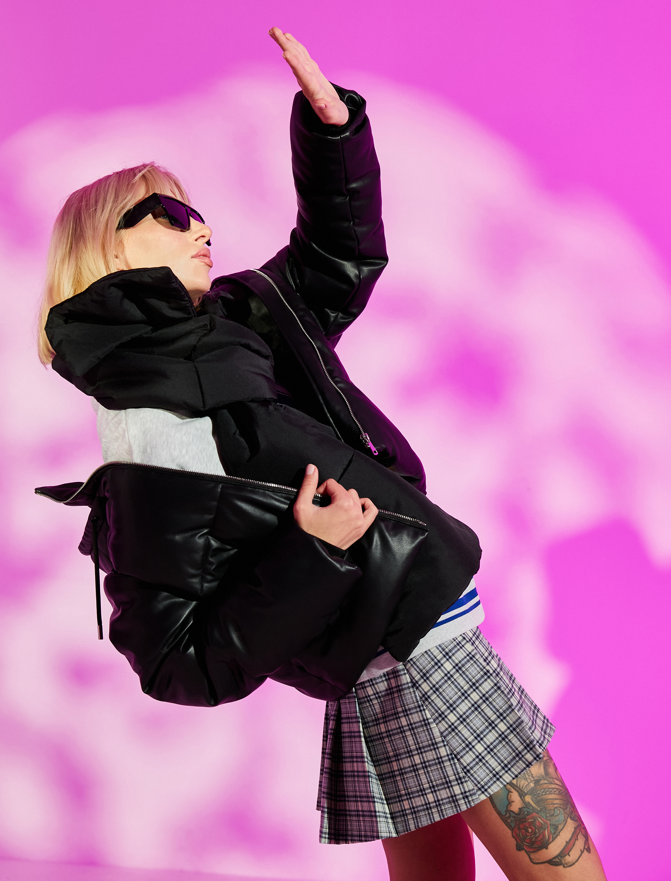   Şişme Mont Kapüşonlu Fermuarlı