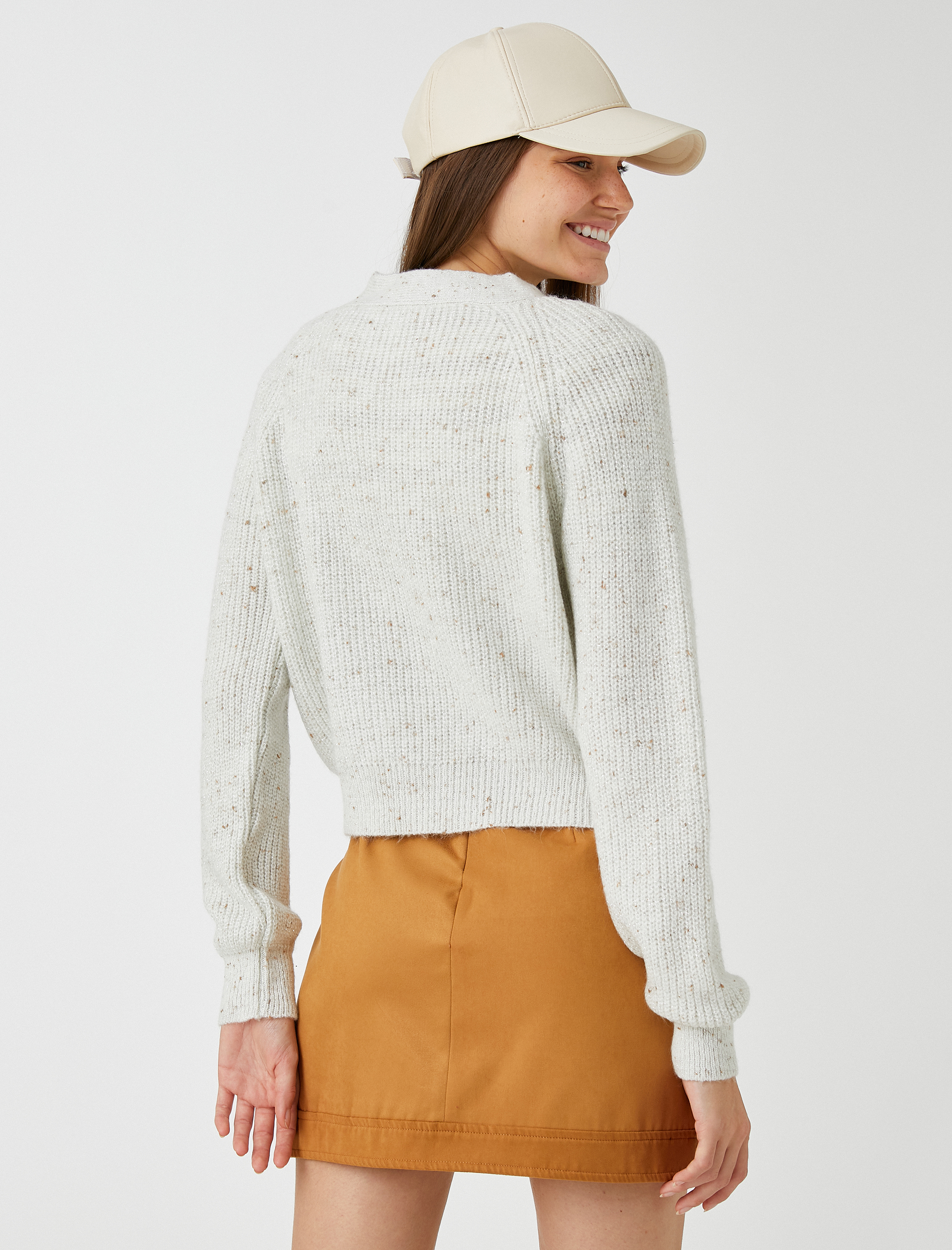   V Yaka Hırka Düğmeli