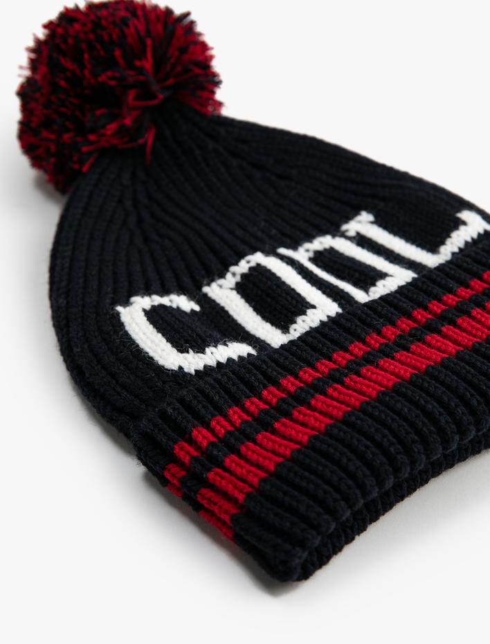 Erkek Çocuk Lastikli Örgü Bere