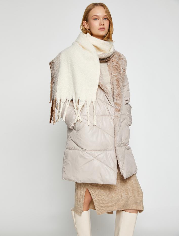  Uzun Şişme Mont Peluş Yaka Detaylı Kapüşonlu