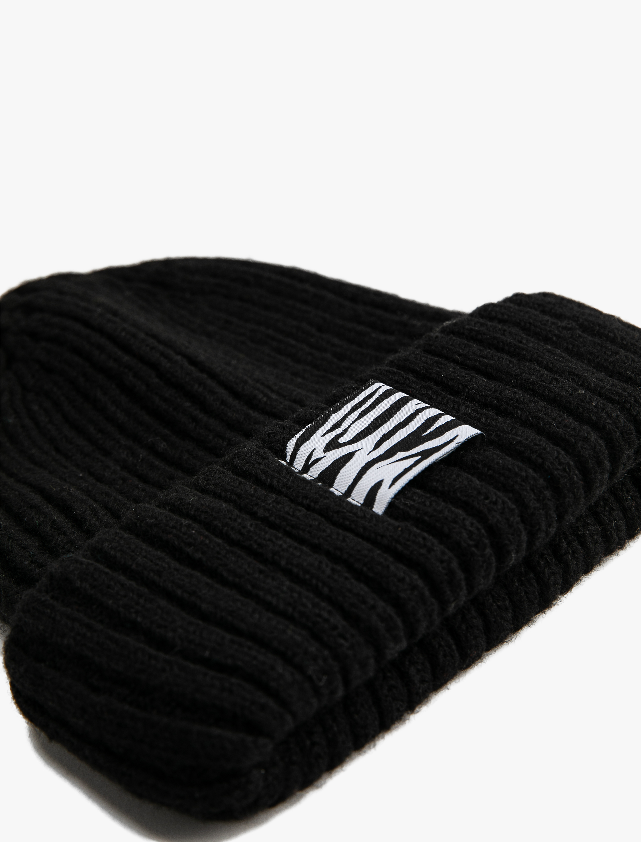  Kadın Lastikli Örgü Bere Zebra Desen Detaylı
