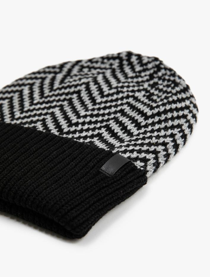 Erkek Katlama Detaylı Bere Balıksırtı Örgülü