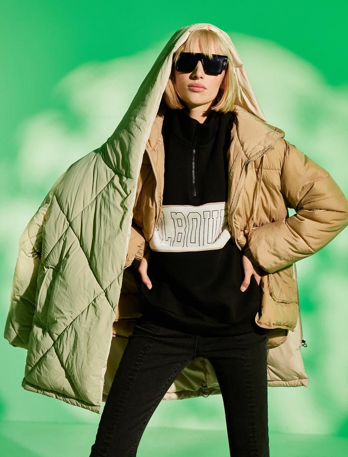  Şişme Mont Kapüşonlu Cep Detaylı