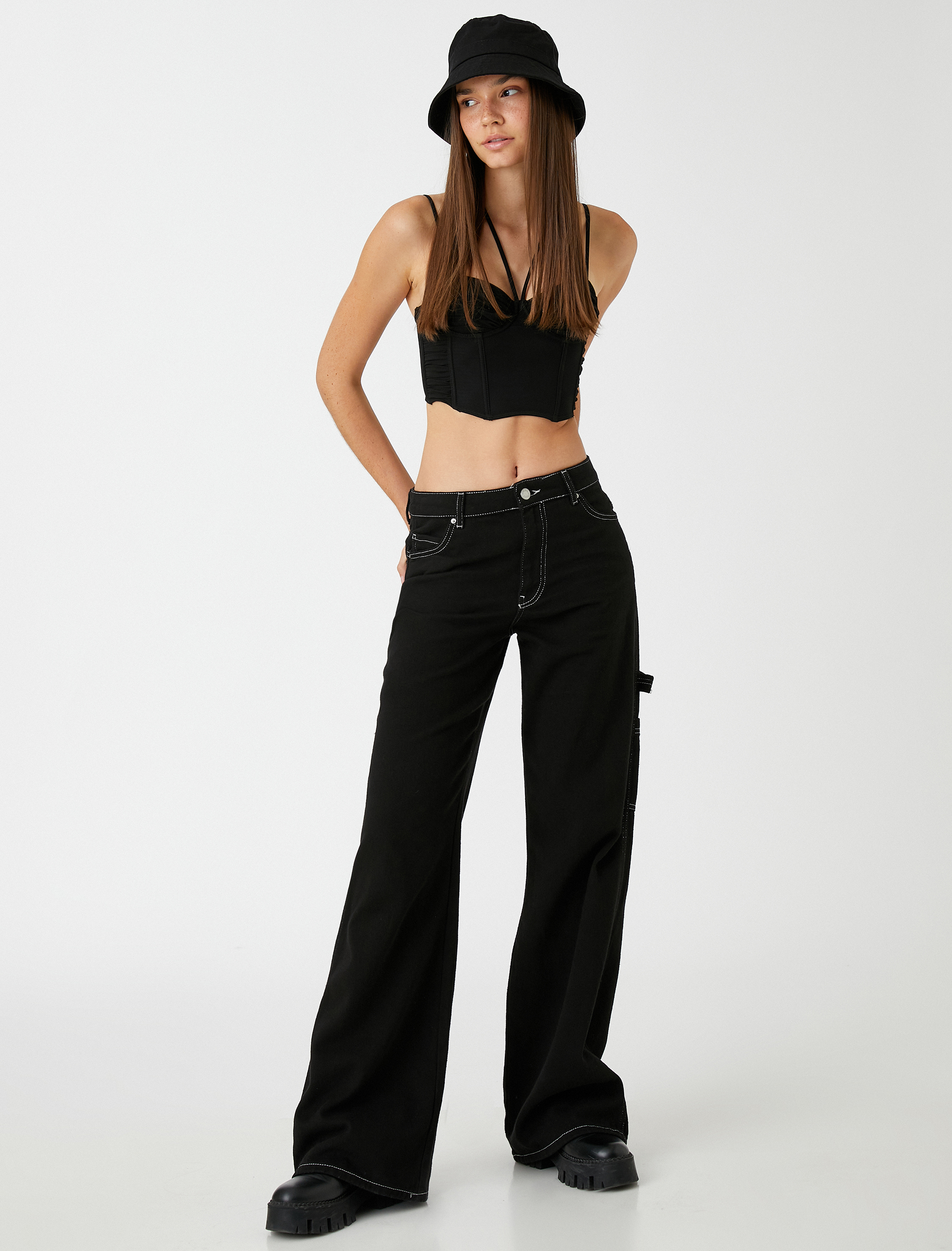   Kalp Yaka Büstiyer İnce Askılı