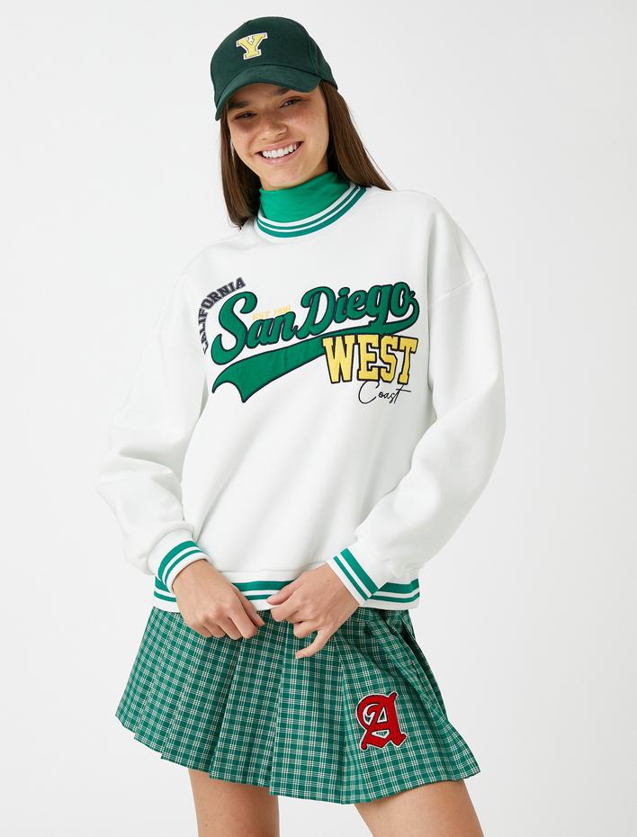  Kolej Sweatshirt İşlemeli Dik Yaka İçi Polarlı