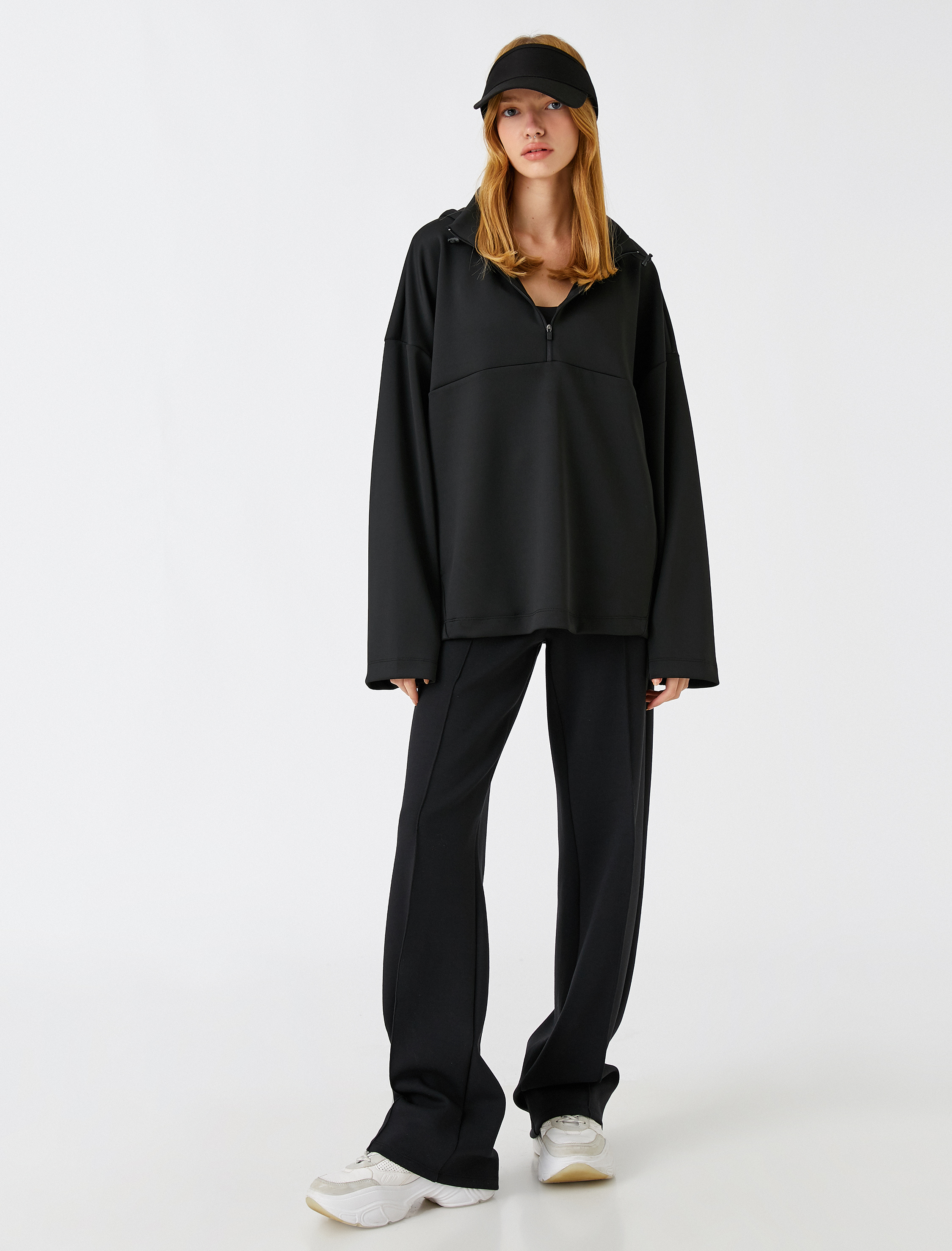   Oversize Kapüşonlu Sweatshirt Yarım Fermuarlı