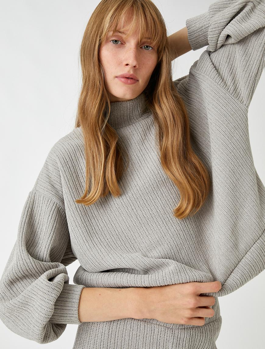   Dik Yaka Sweatshirt