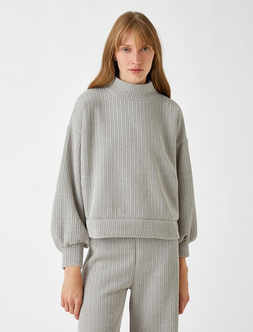   Dik Yaka Sweatshirt