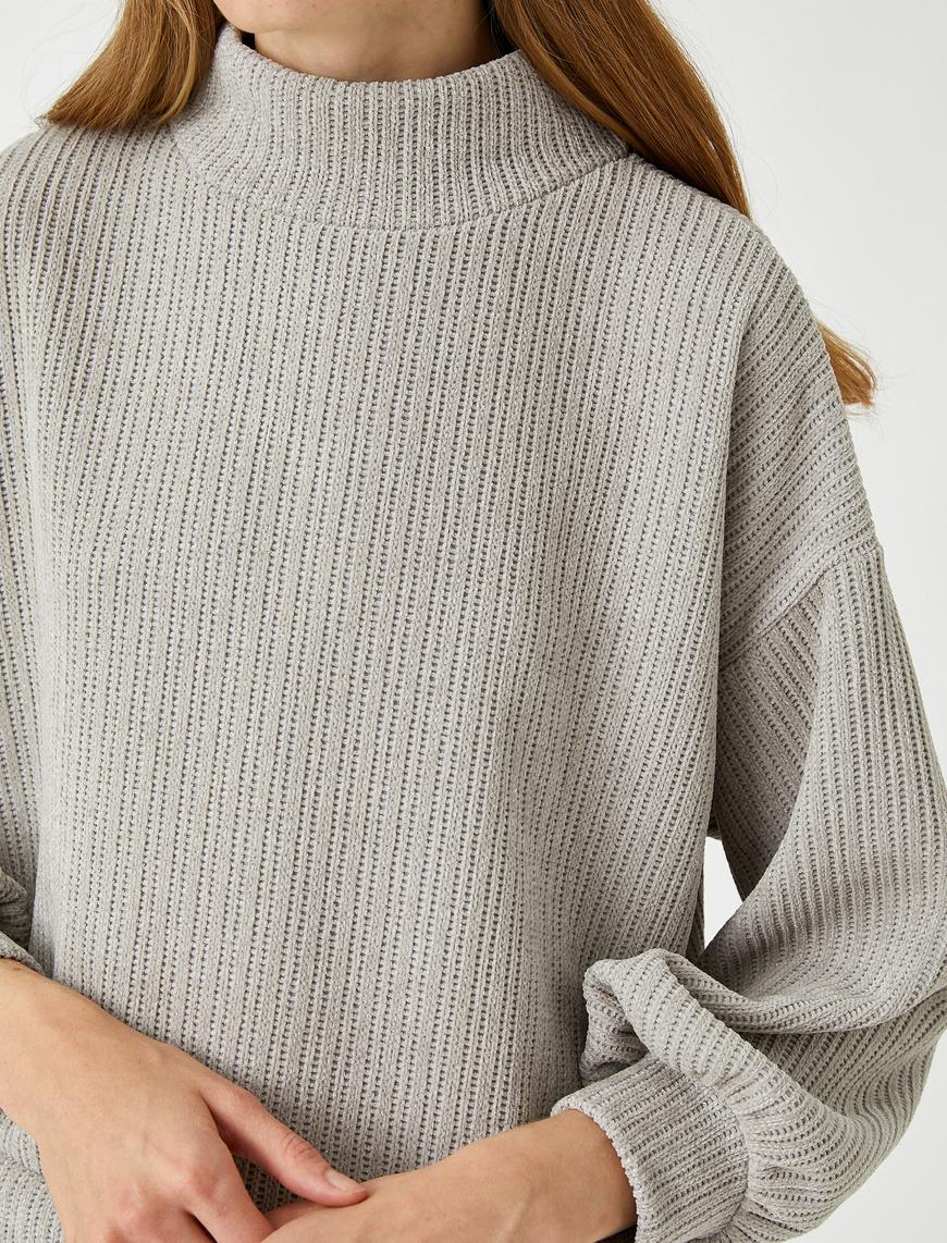  Dik Yaka Sweatshirt
