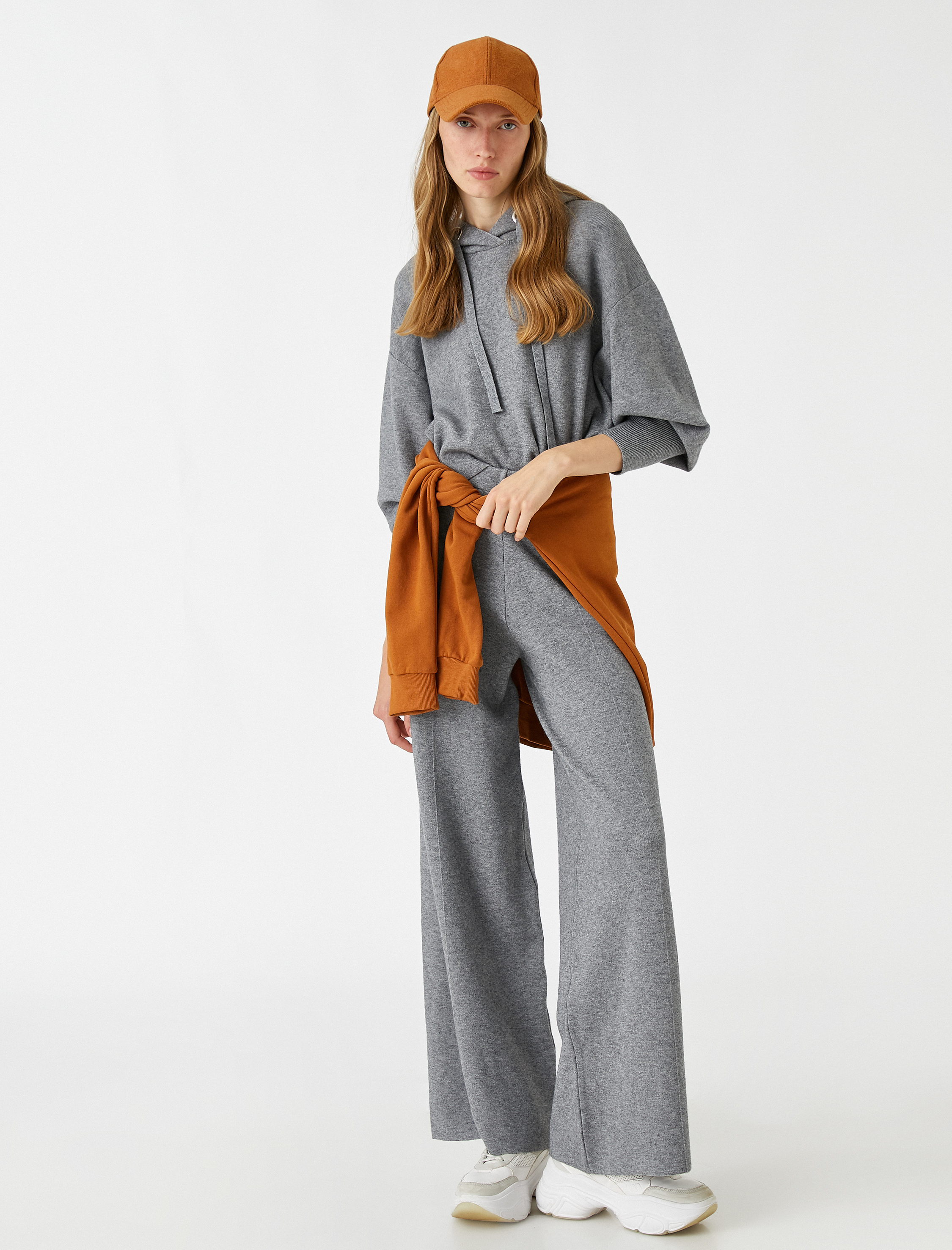   Kapüşonlu Basic Sweatshirt