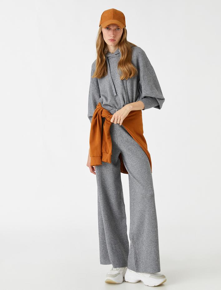  Kapüşonlu Basic Sweatshirt