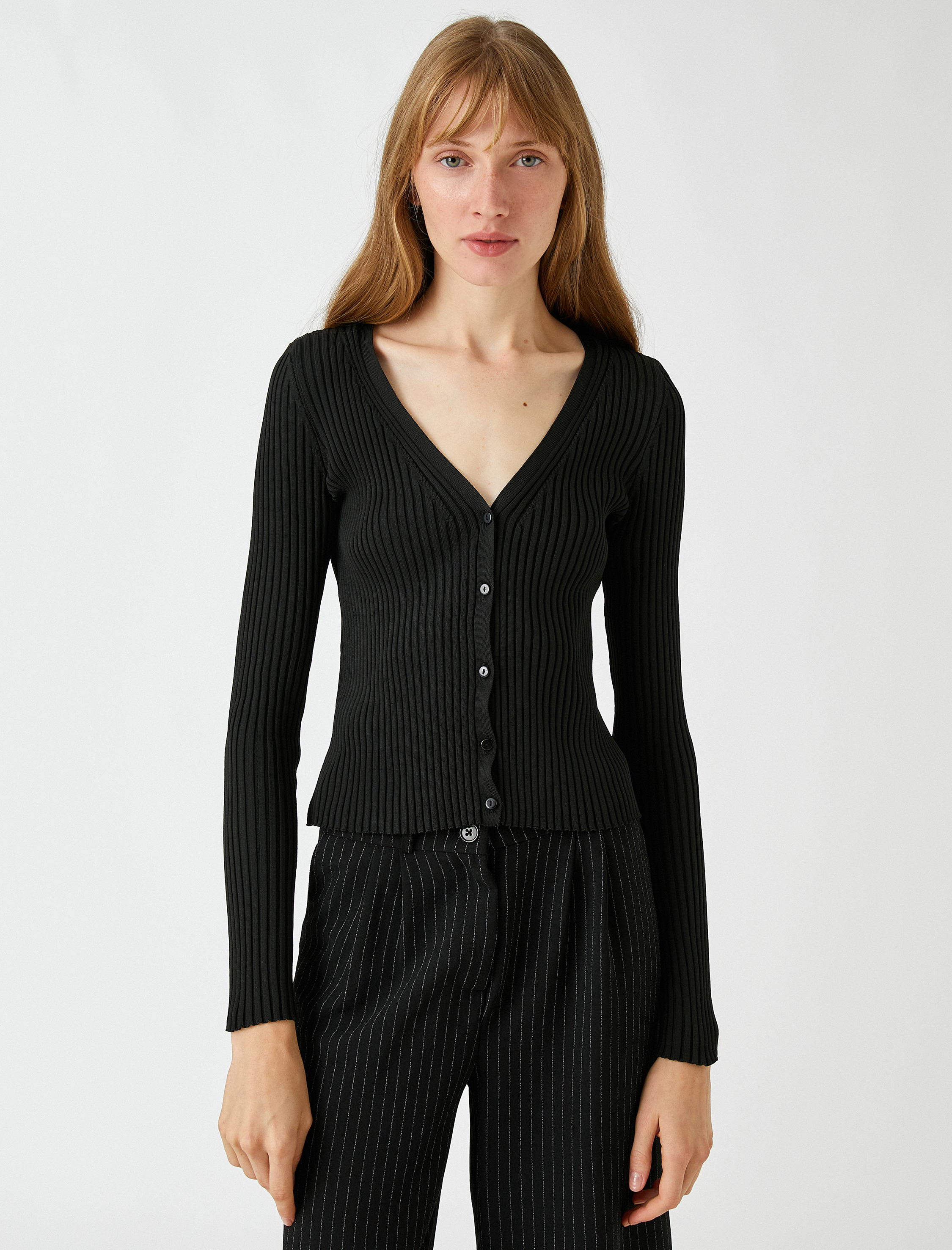   Düğmeli V Yaka Hırka