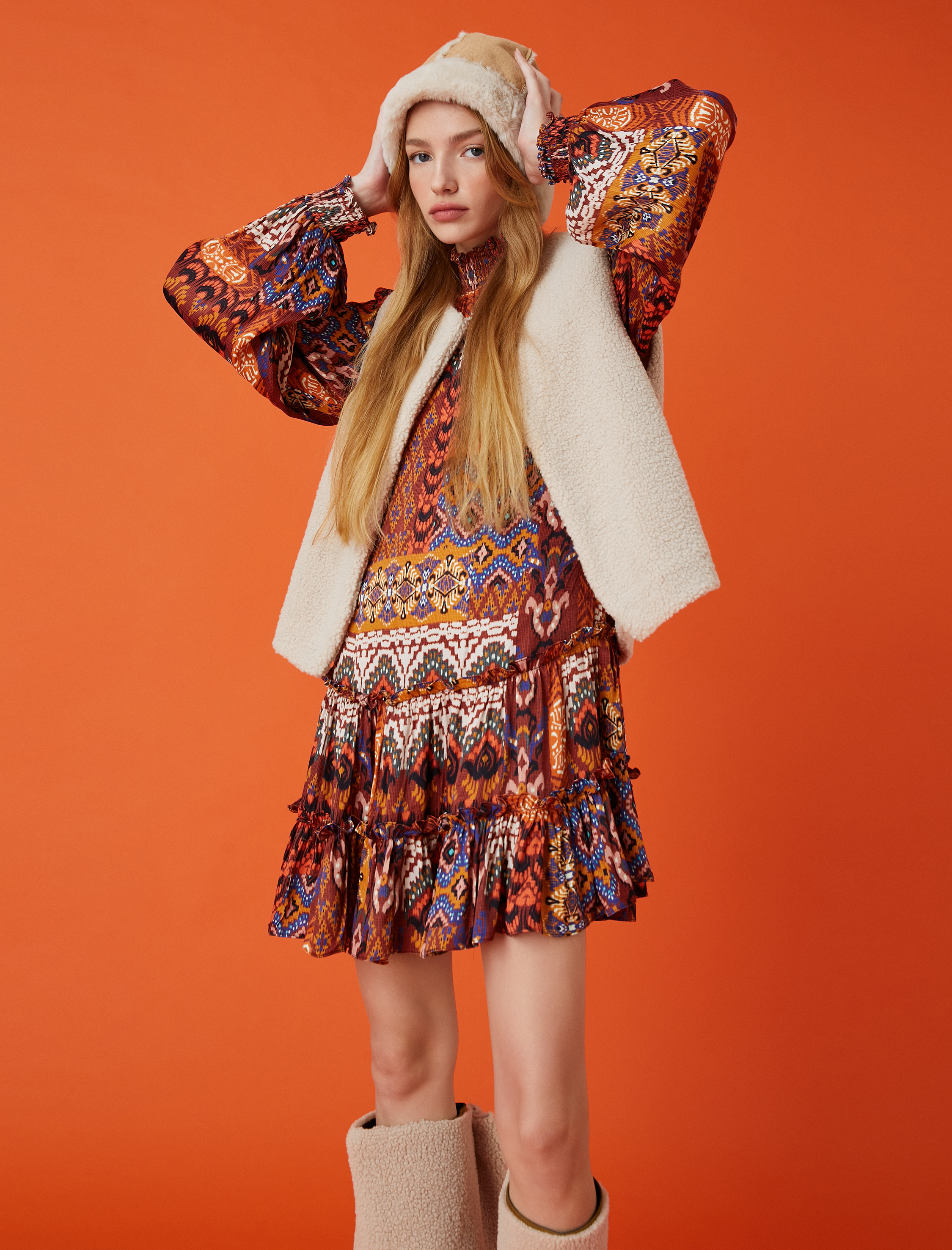   Yuvarlak Yaka Peluş Yelek