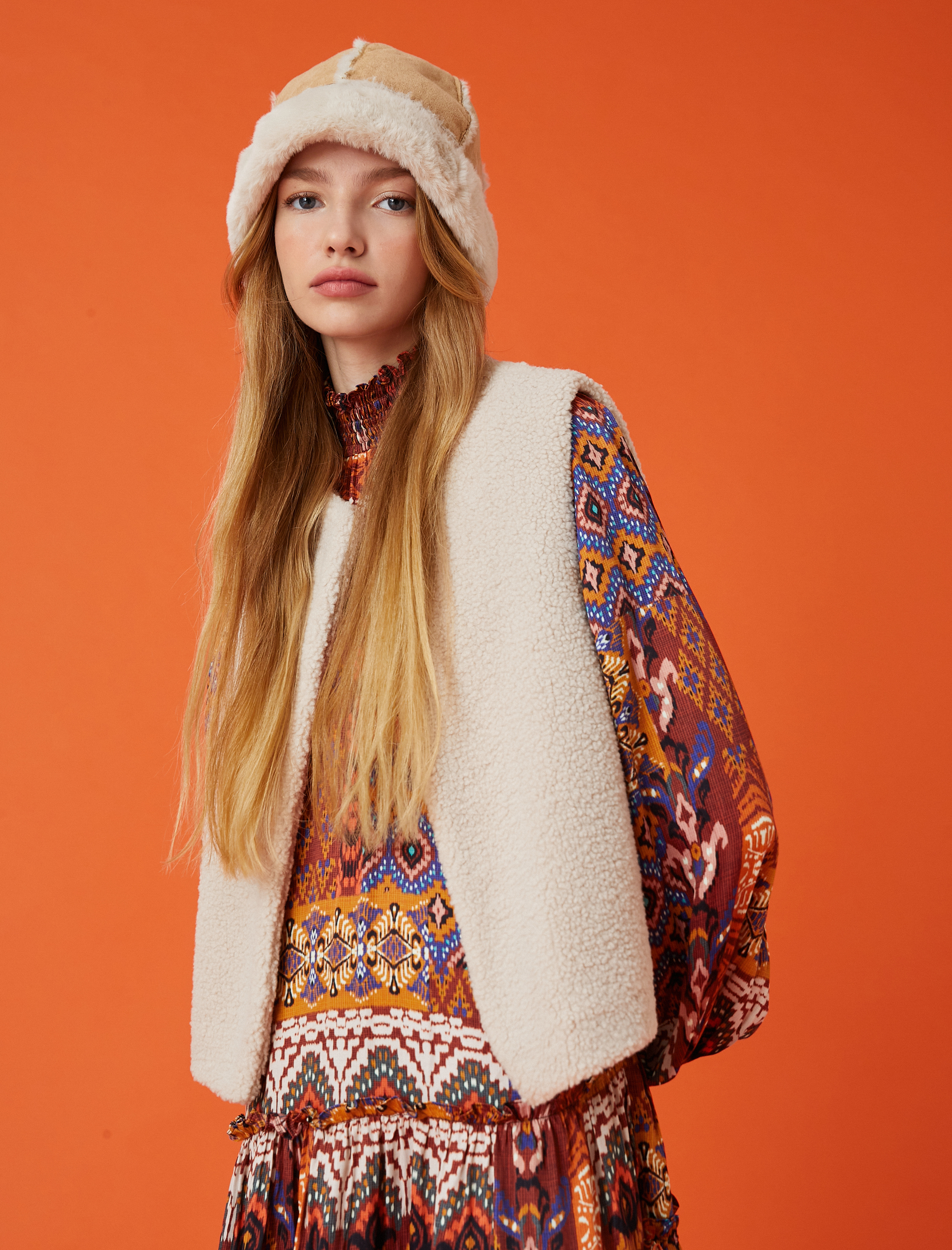   Yuvarlak Yaka Peluş Yelek