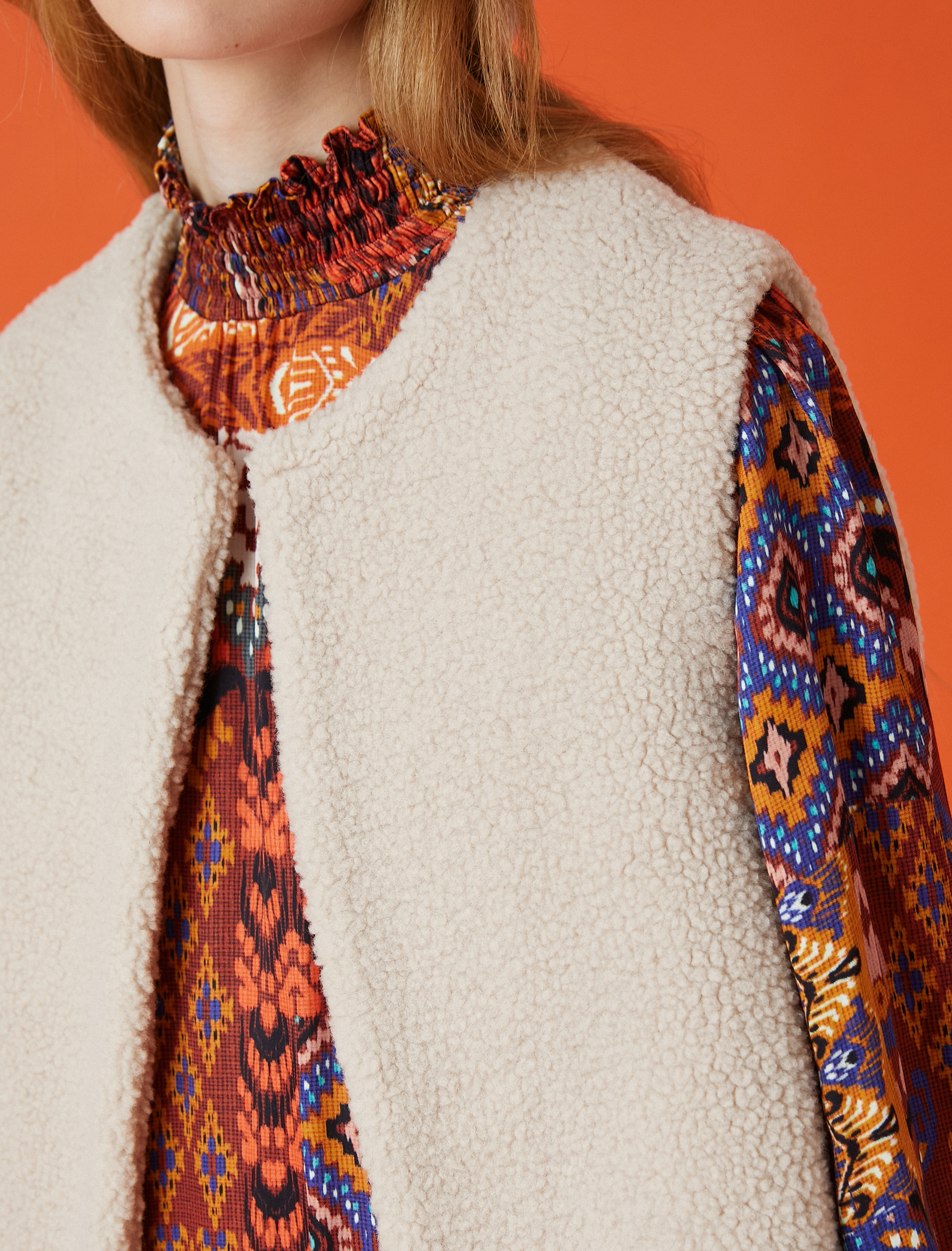   Yuvarlak Yaka Peluş Yelek