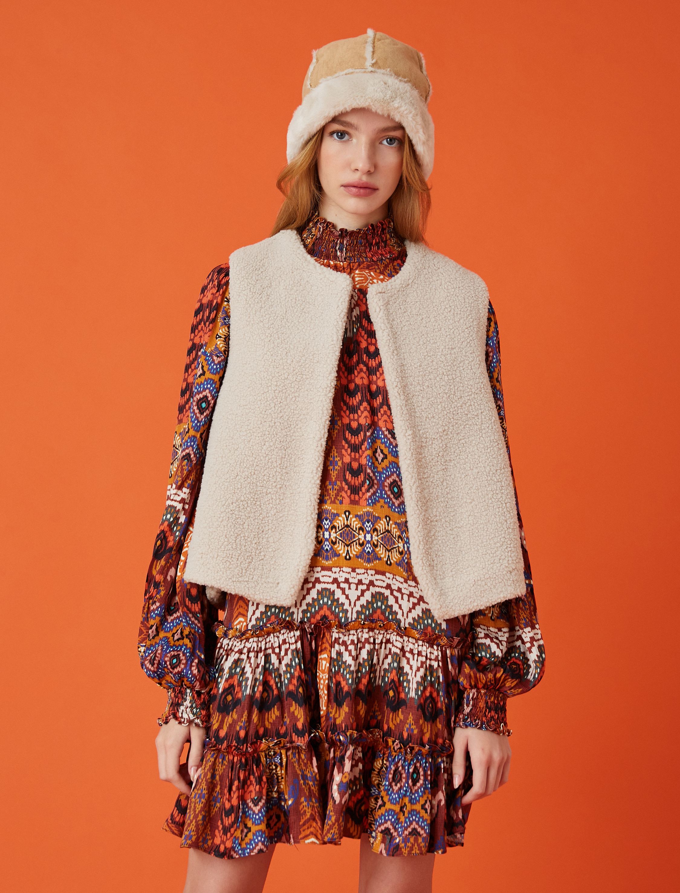   Yuvarlak Yaka Peluş Yelek