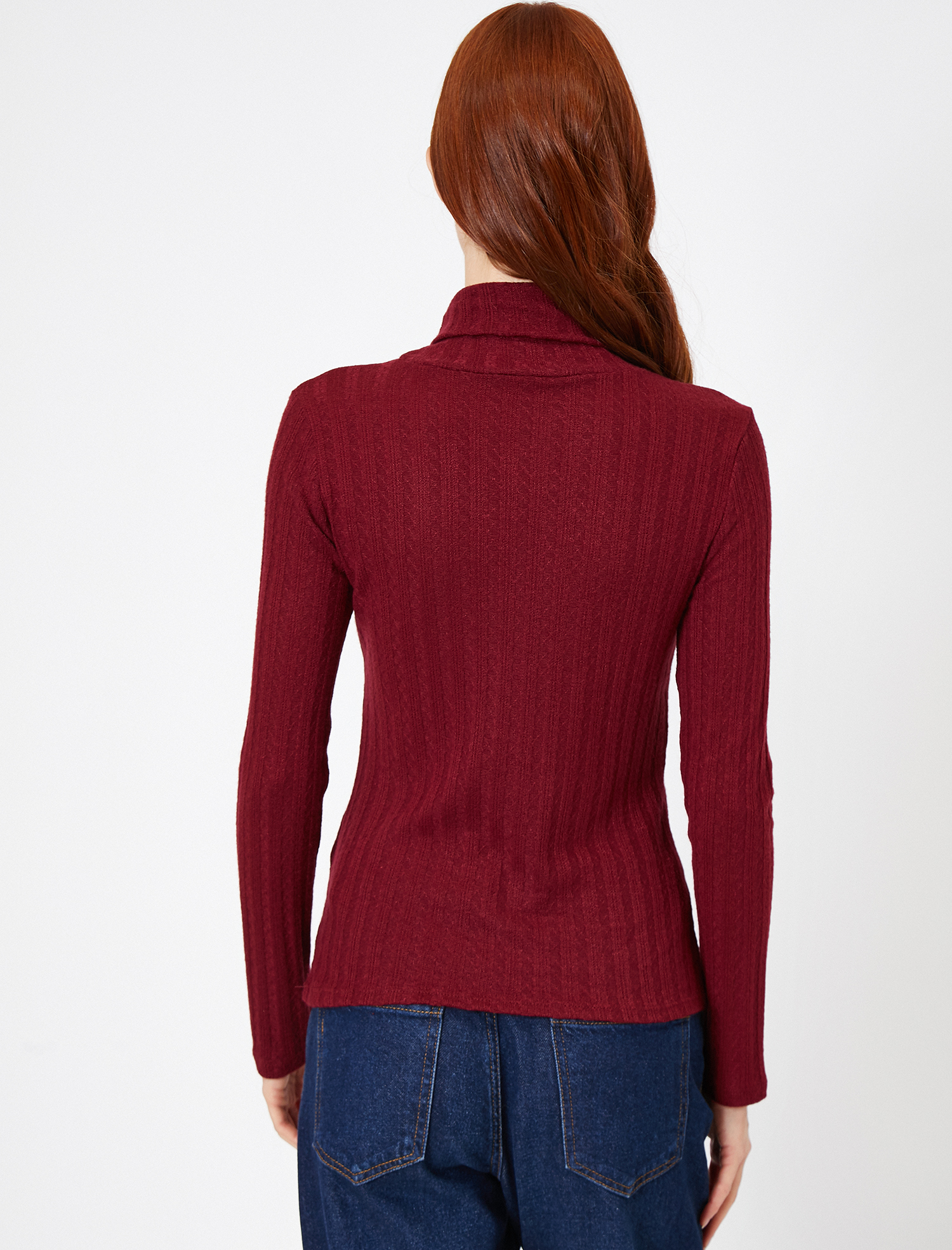   Yüksek Yaka Tişört