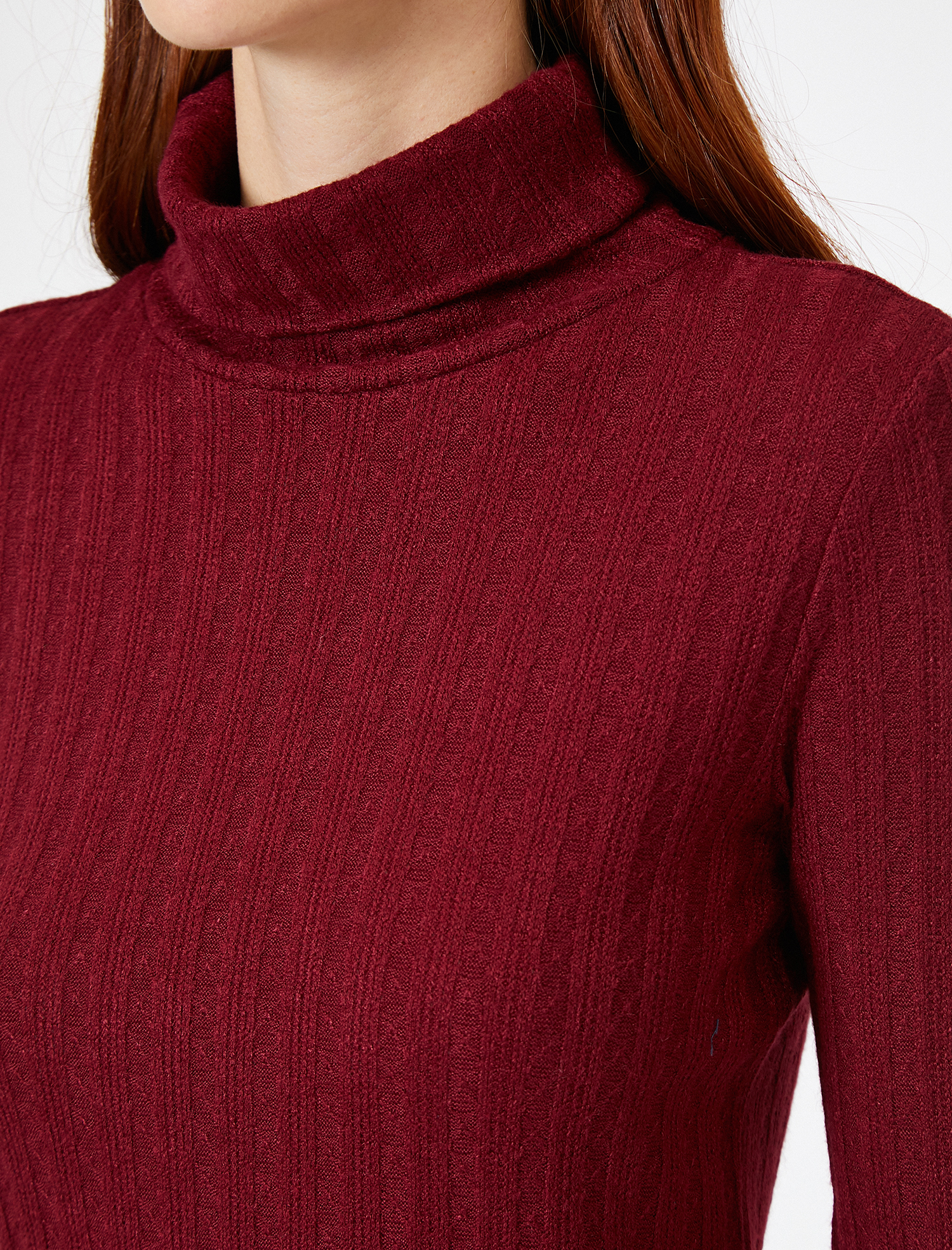   Yüksek Yaka Tişört