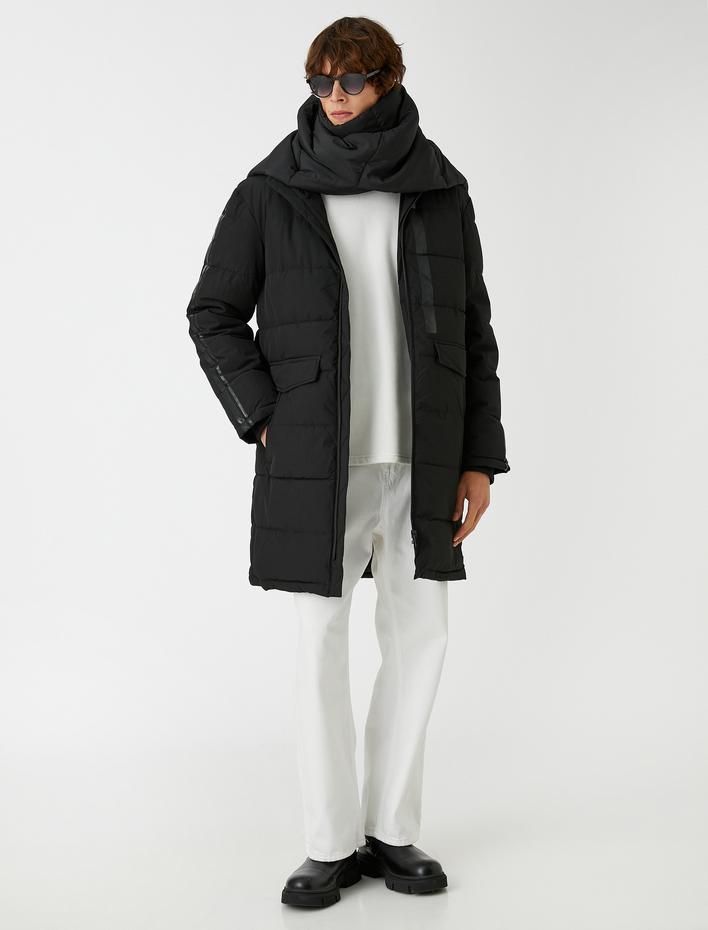  Uzun Şişme Mont Kapşonlu Baskılı Cep Detaylı Su Geçirmez