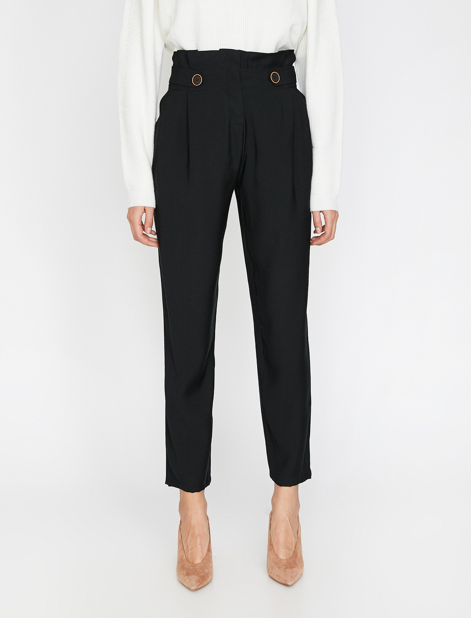   Düğme Detaylı Tişört